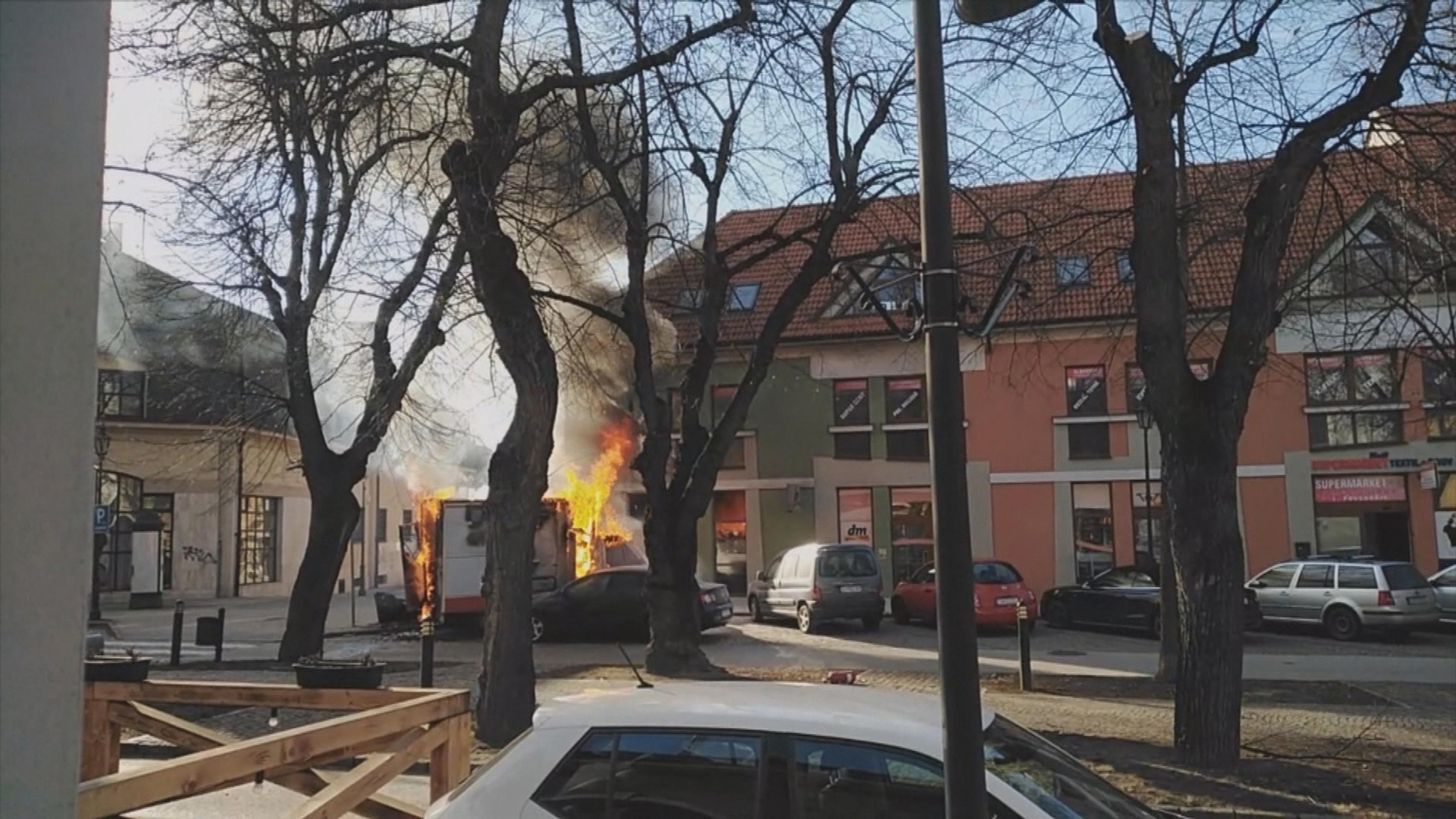 Výbuch stánku v Skalici