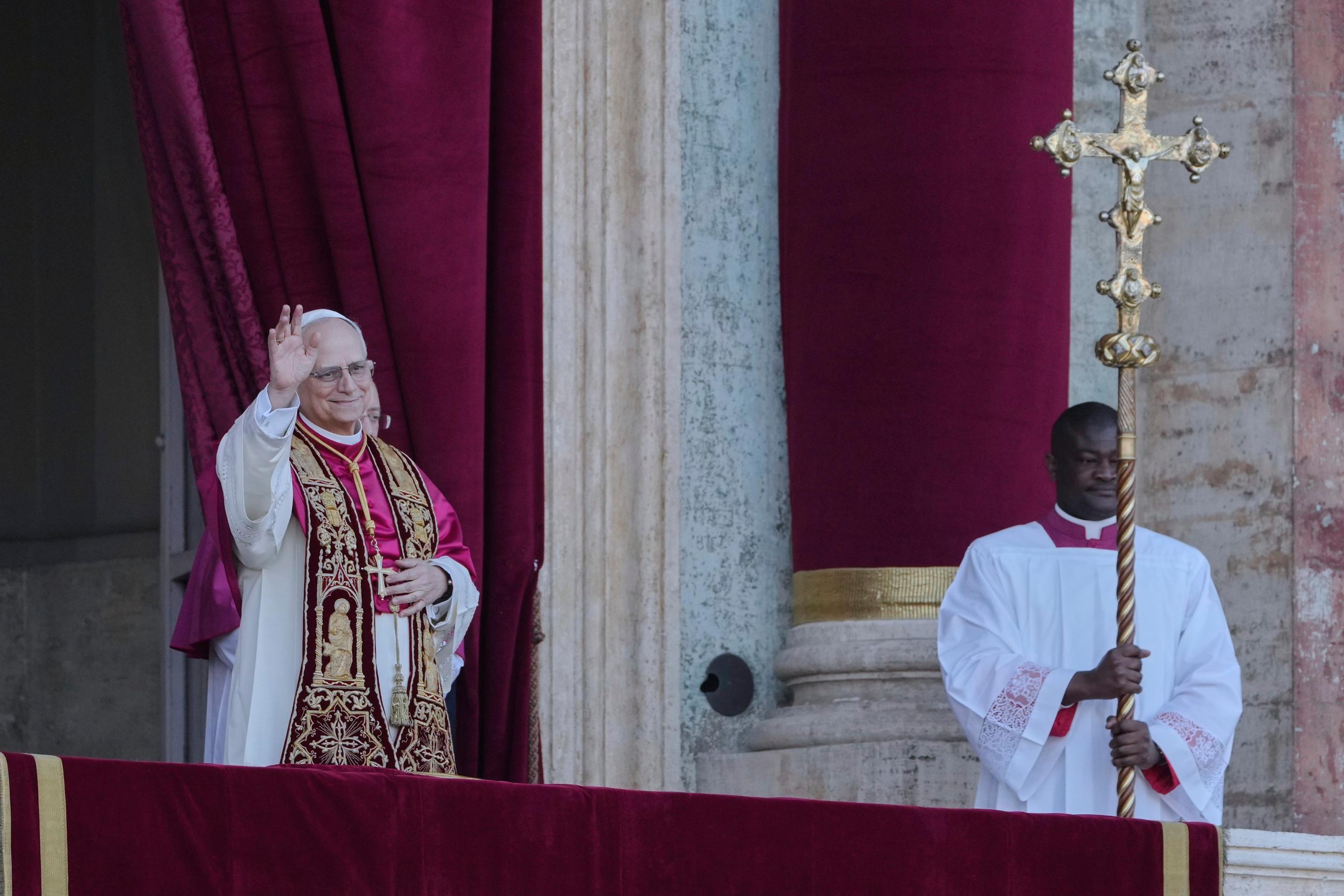 Novozvolený pápež.