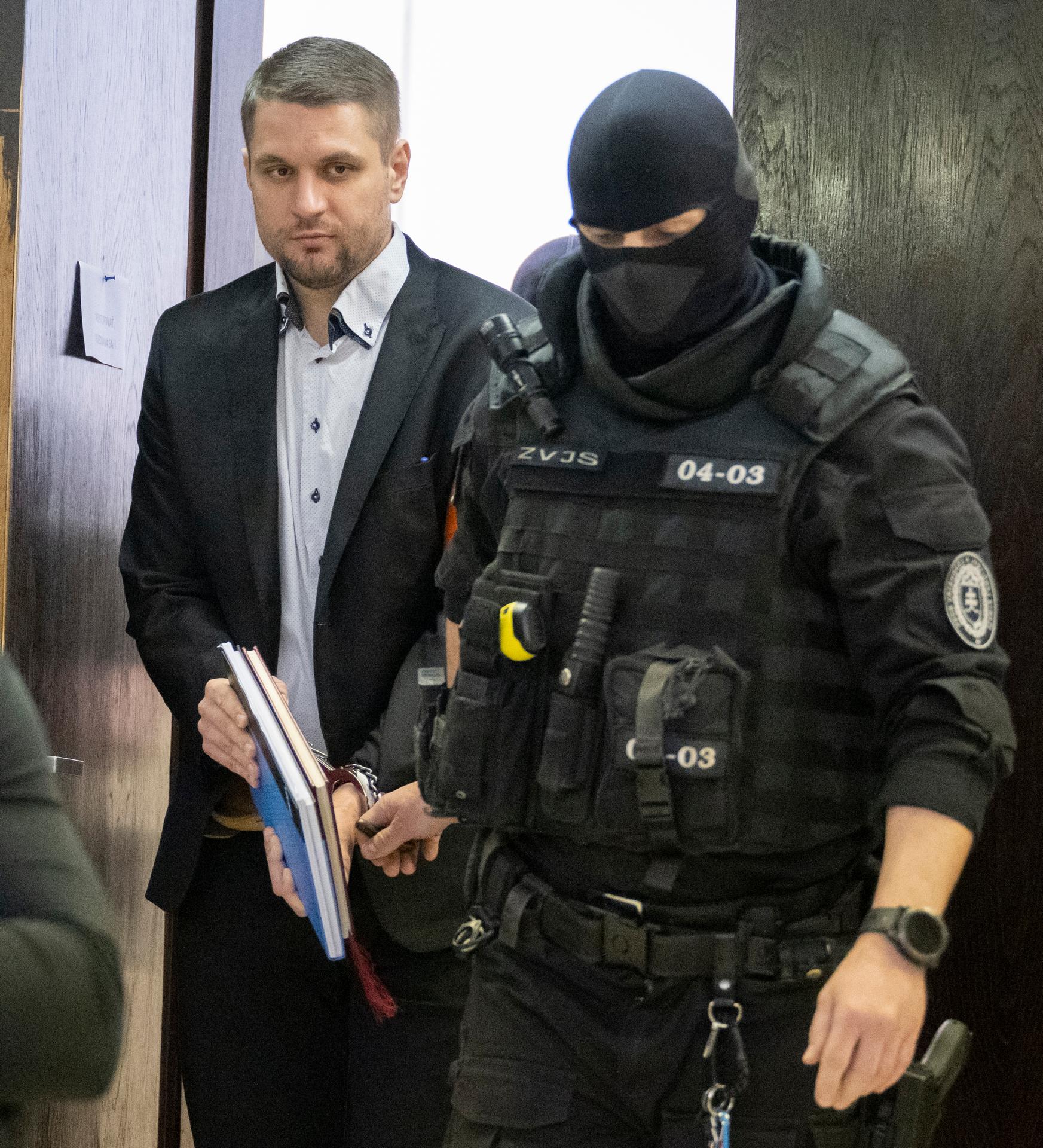 Advokát Adam Puškár.