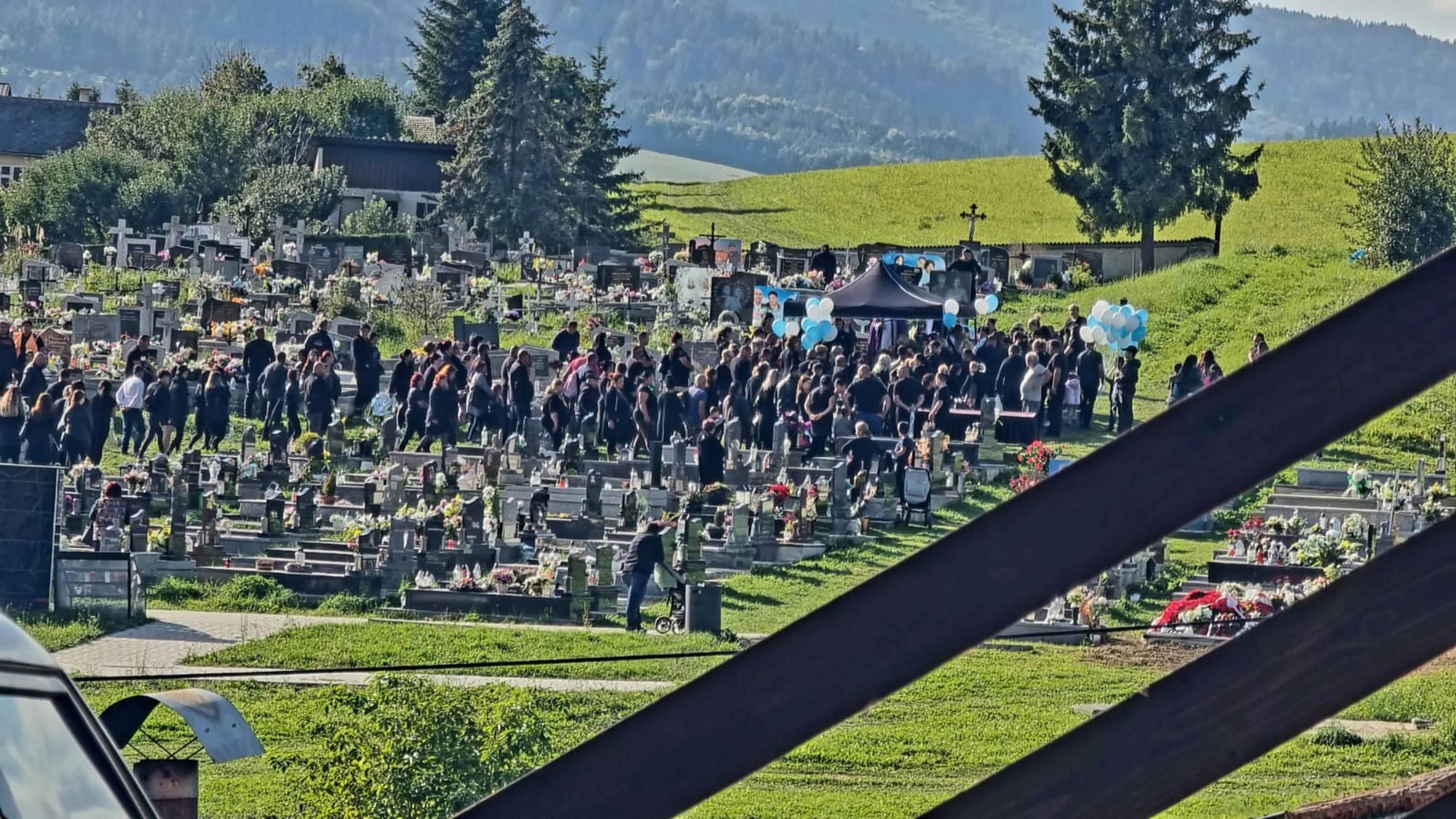 Pohreb Dávida (†6) v Smižanoch