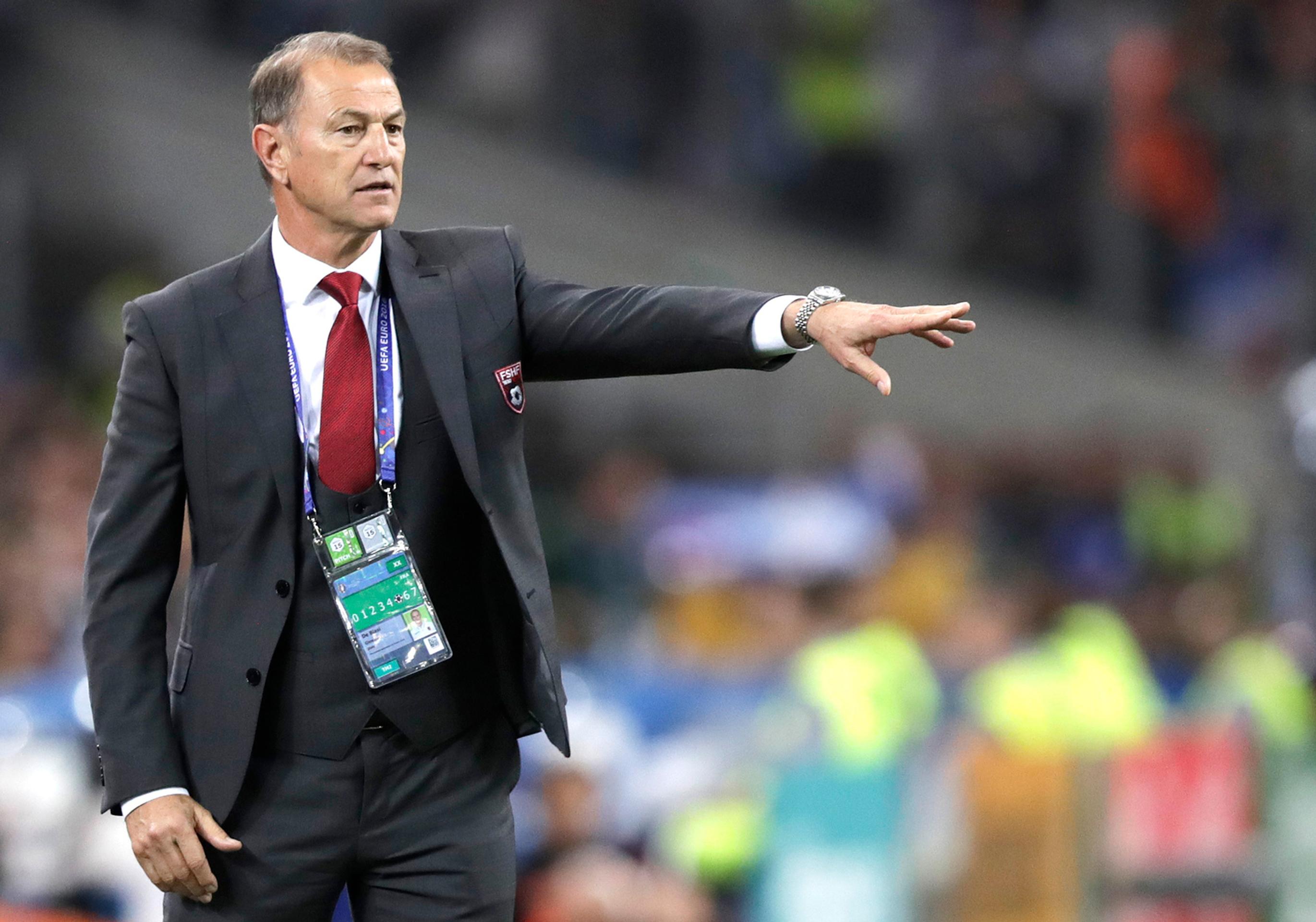 Tréner albánskej futbalovej reprezentácie Gianni De Biasi počas duelu s Francúzskom na ME.