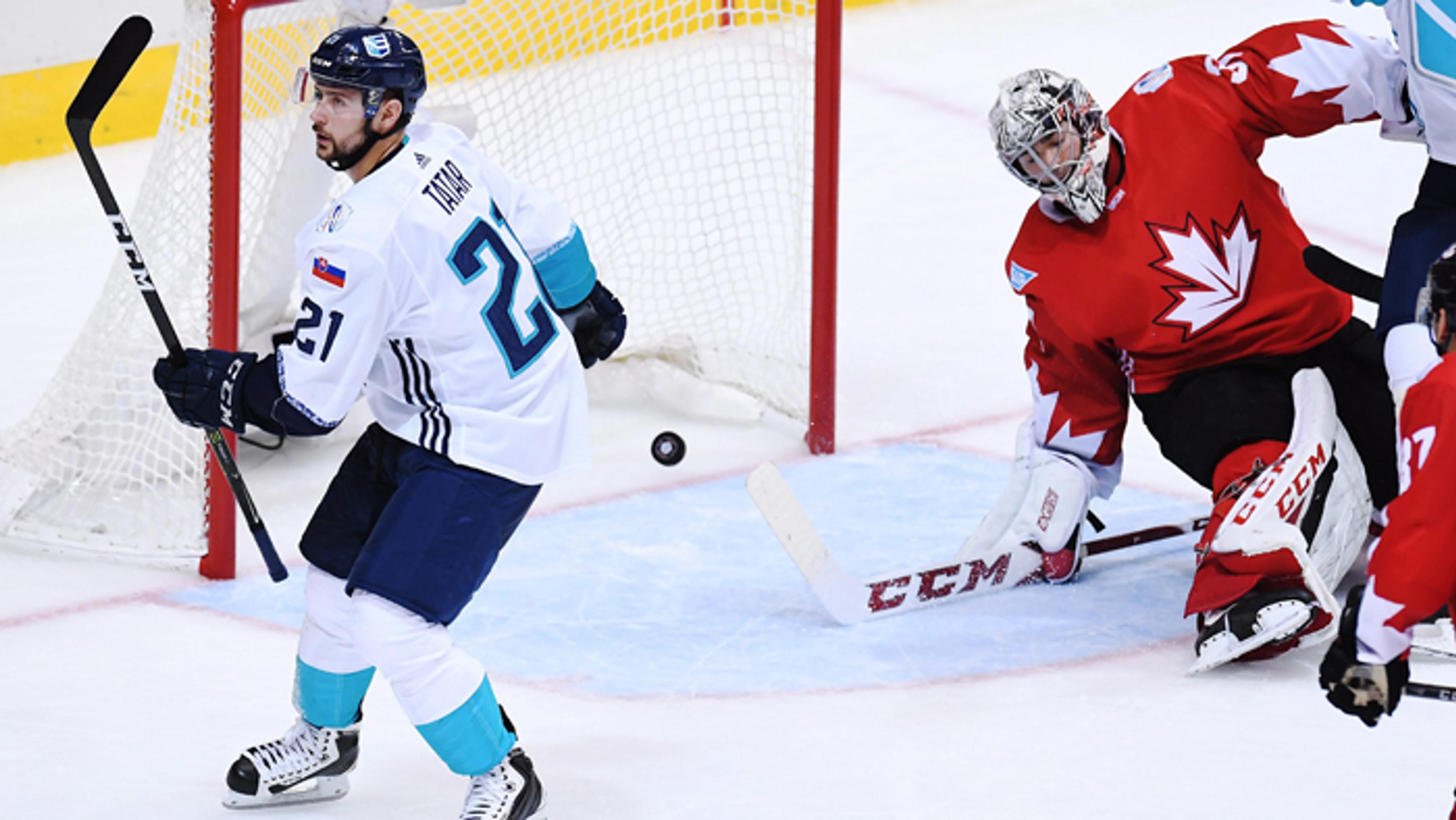 Tomáš Tatar po strelení gólu Tímu Európy v prvom finálovom zápase SP.