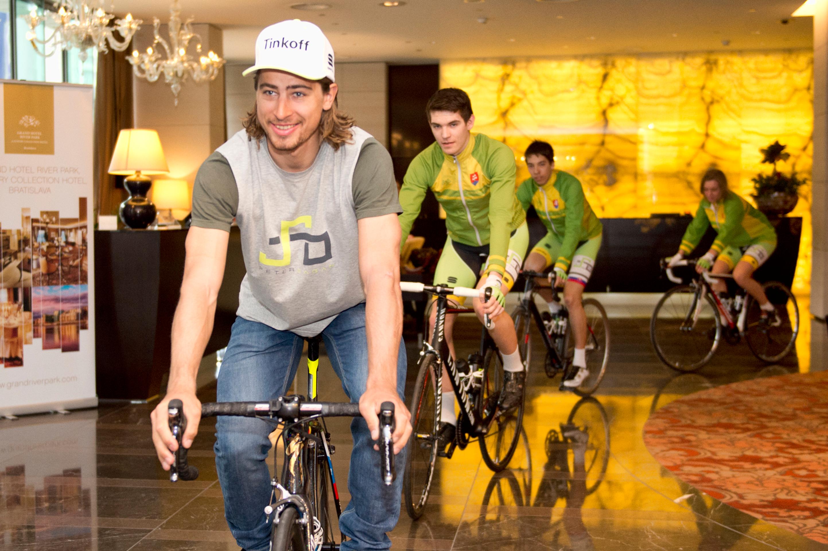 Peter Sagan počas tlačovej konferencie pri príležitosti prezentácie nového projektu CyS Peter Sagan Academy.