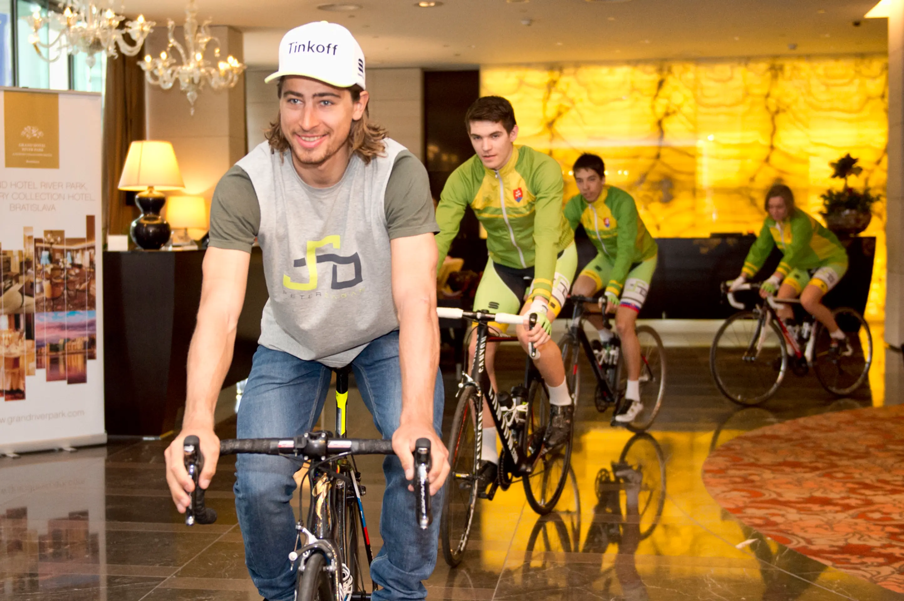 Peter Sagan počas tlačovej konferencie pri príležitosti prezentácie nového projektu CyS Peter Sagan Academy.