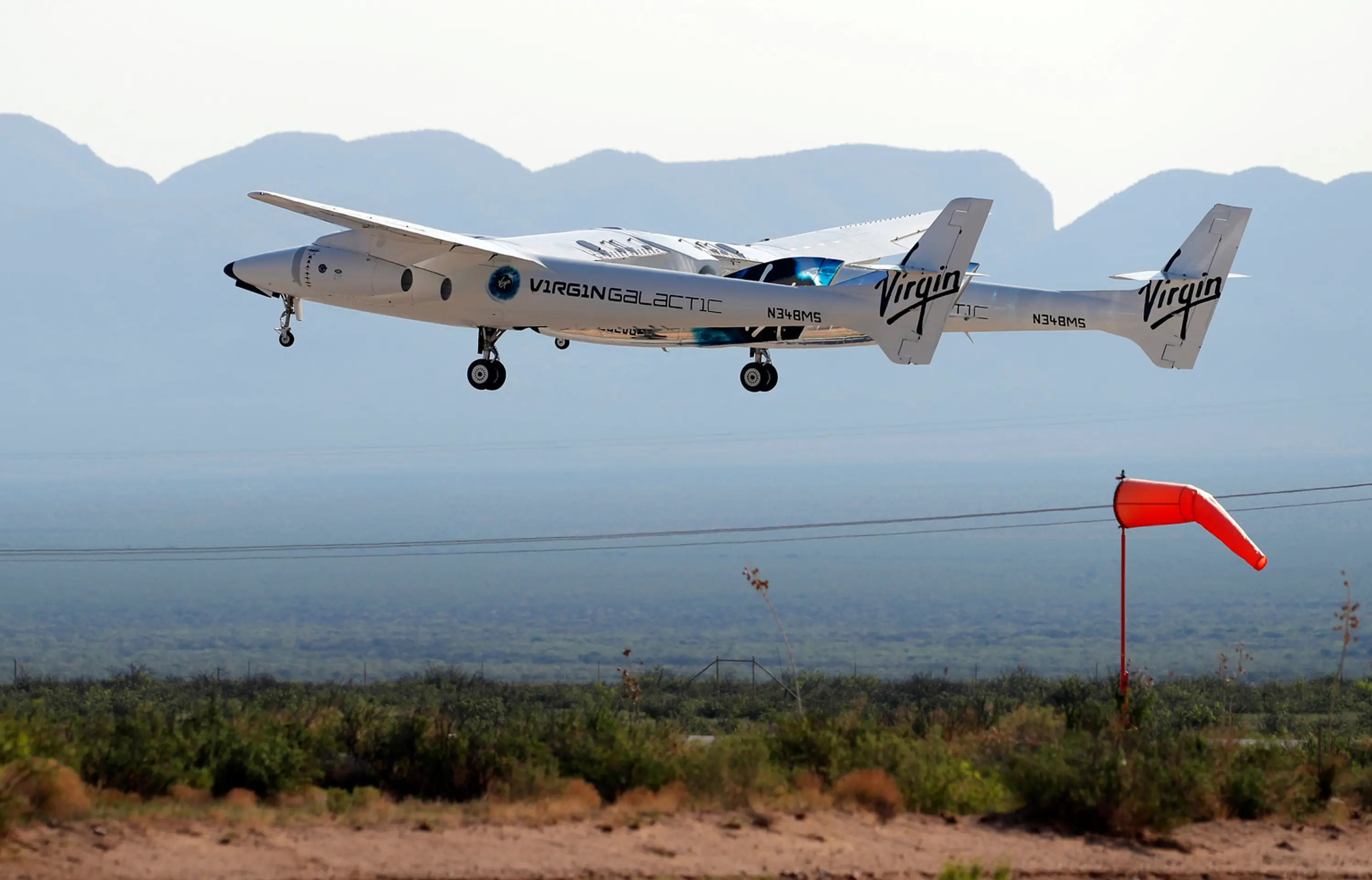 Vzlet raketoplánu spoločnosti Virgin Galactic.