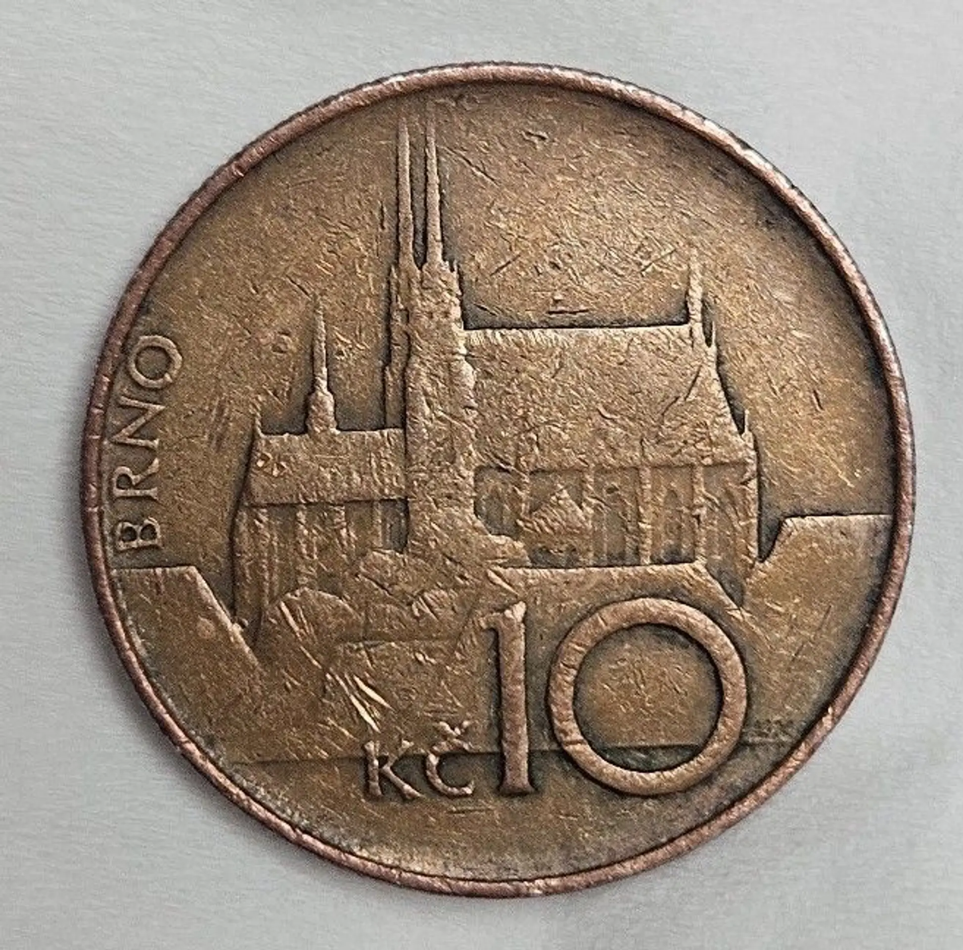 Vzácna desaťkorunáčka z roku 1993.