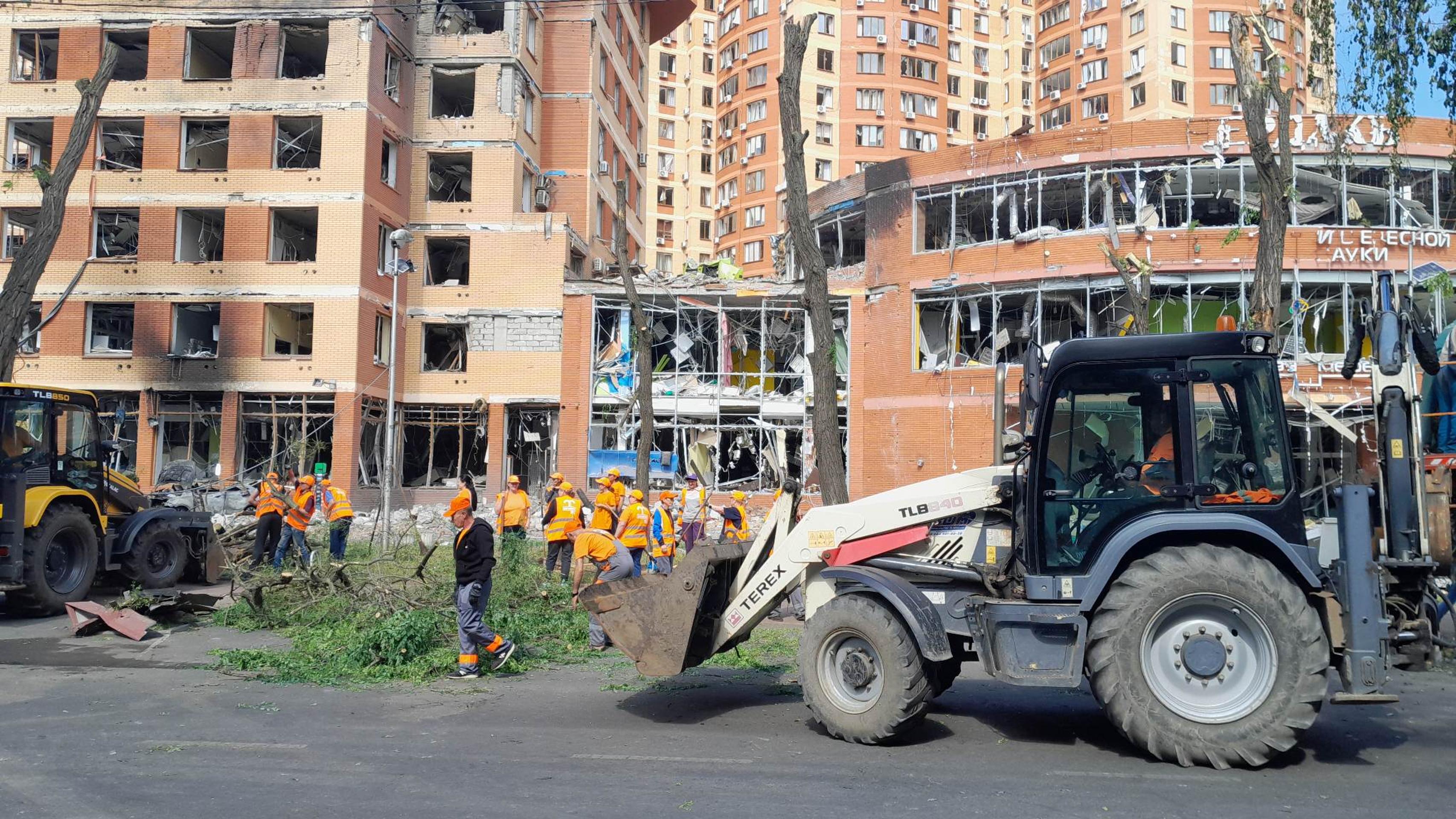 Budova bizniscentra v Odese po útoku.