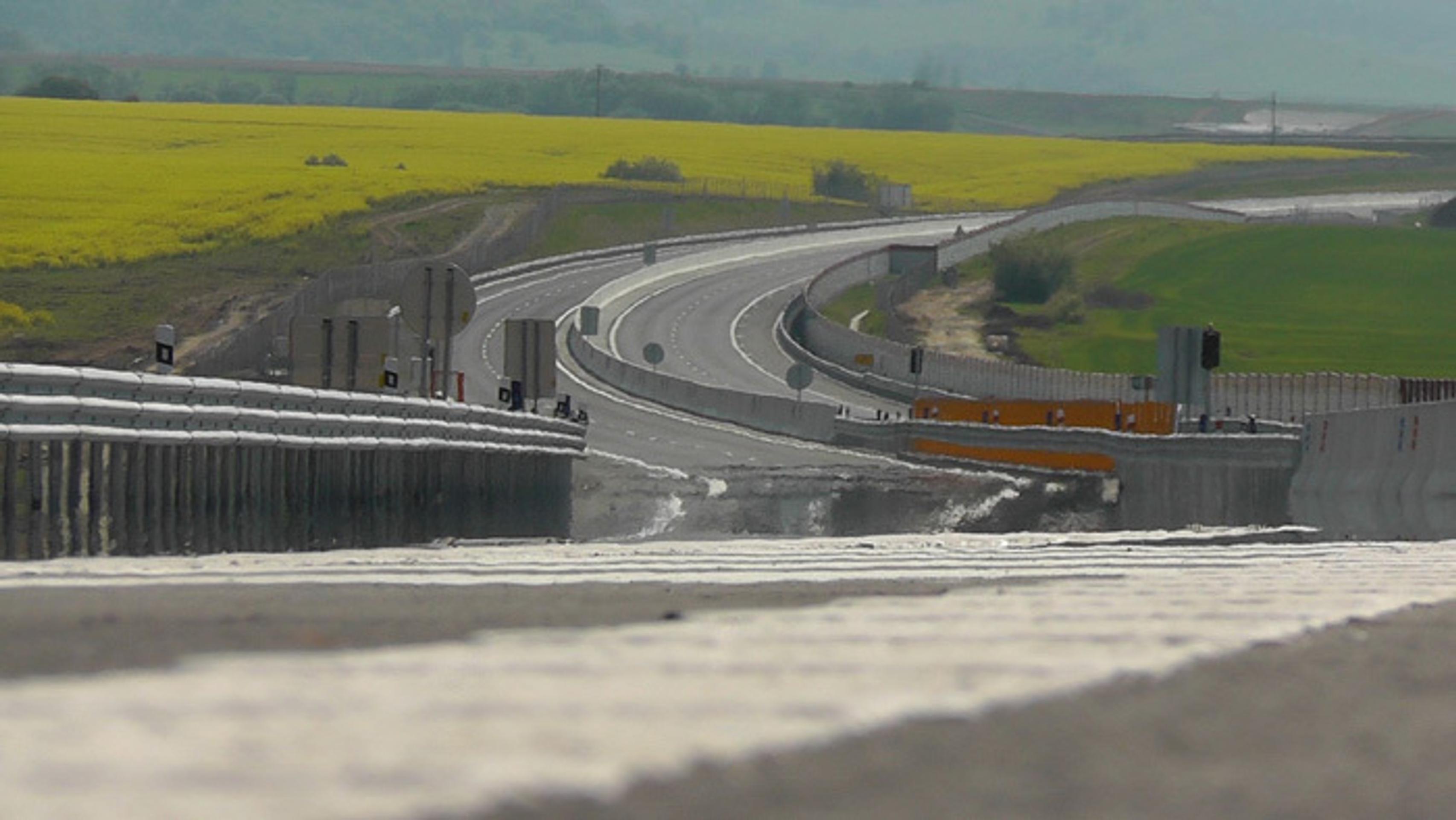 Úsek R2 medzi Zvolenom a Pstrušou.