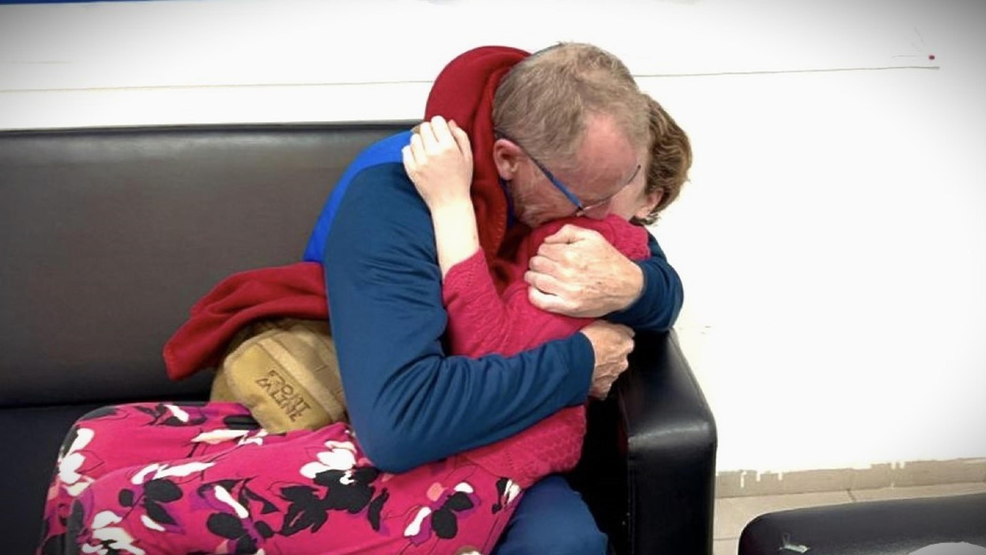 Emily nečakane prepustili zo zajatia.