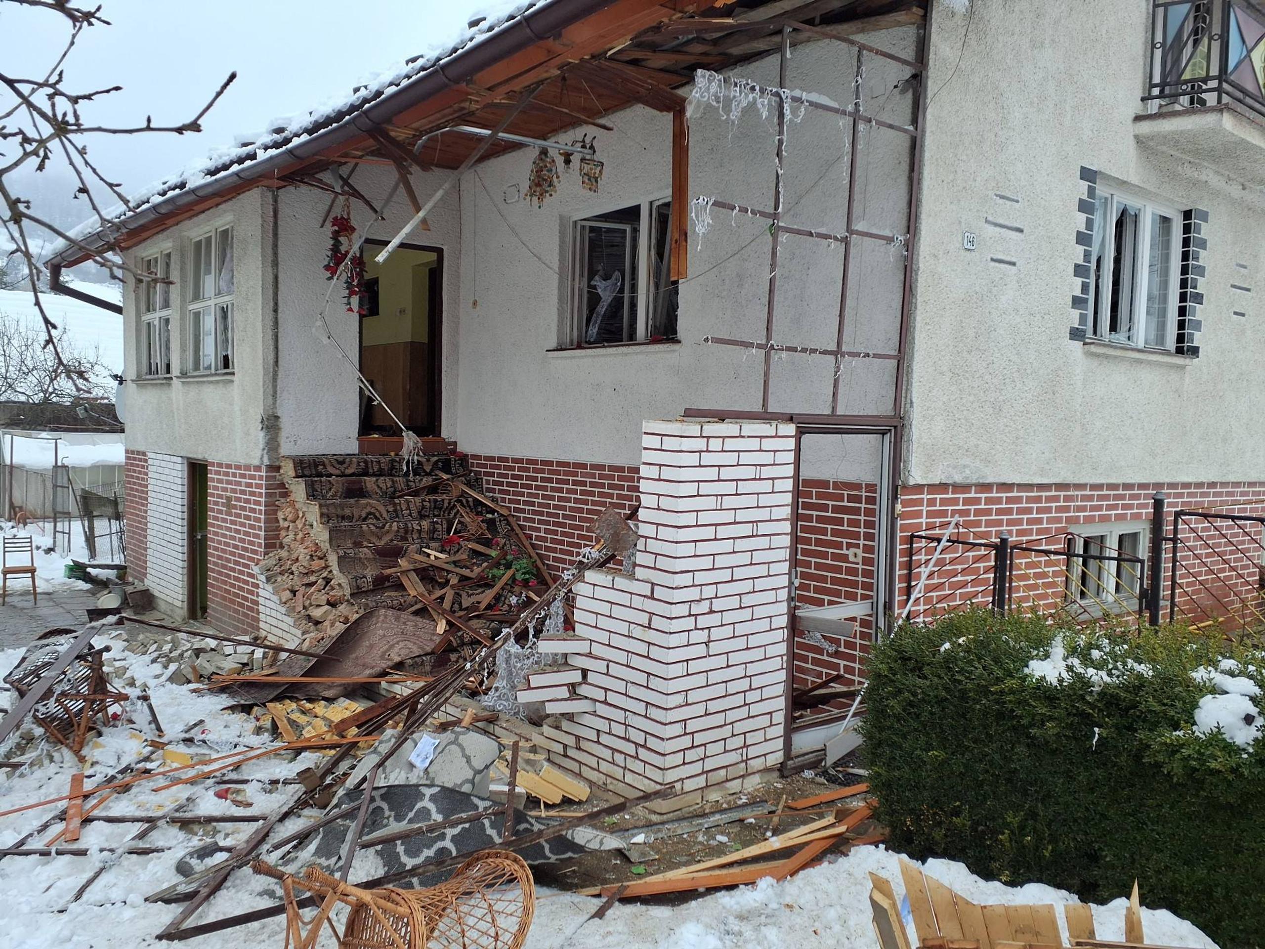 Výbuch v rodinnom dome.