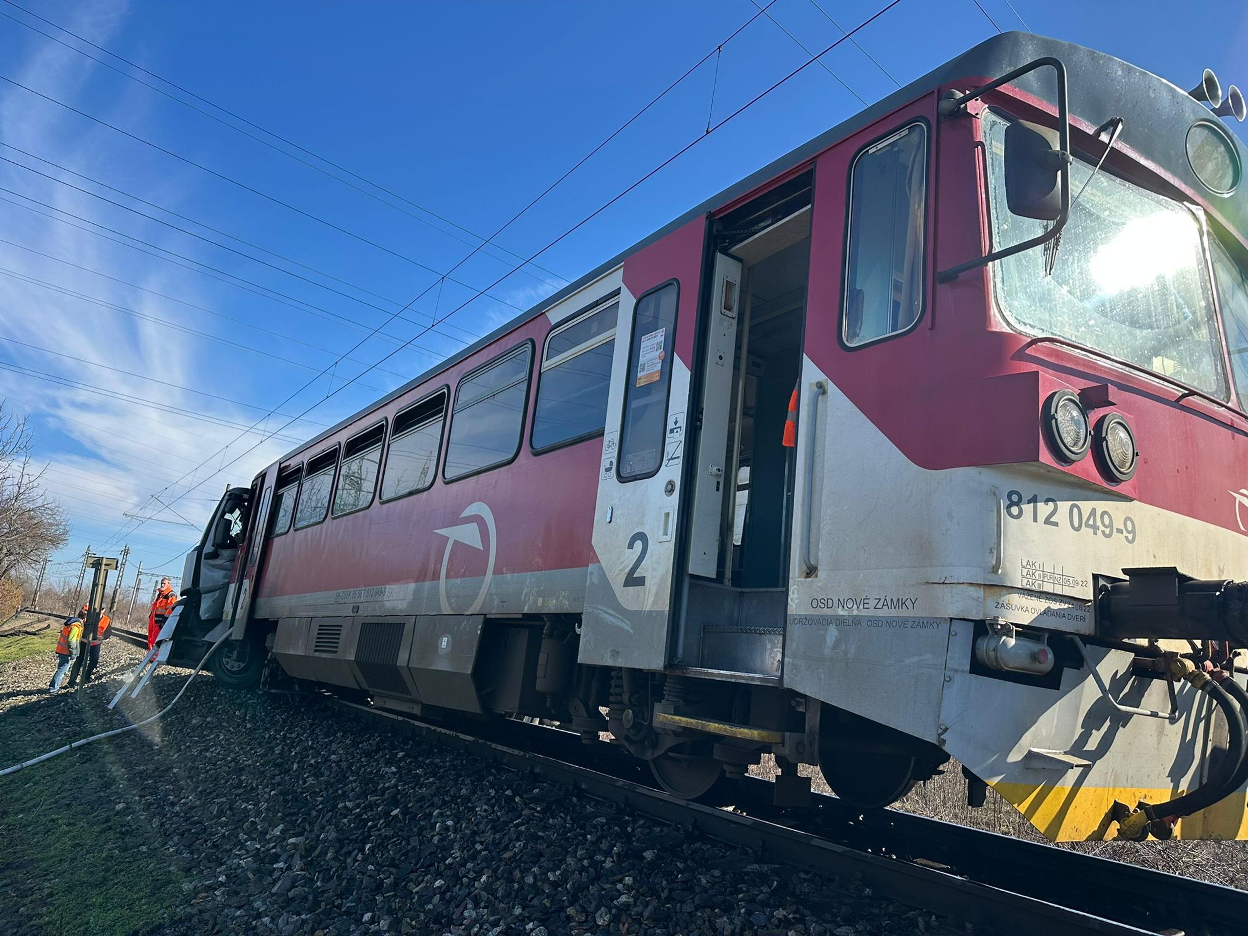 Tragická zrážka vlaku s kamiónom v Nových Zámkoch