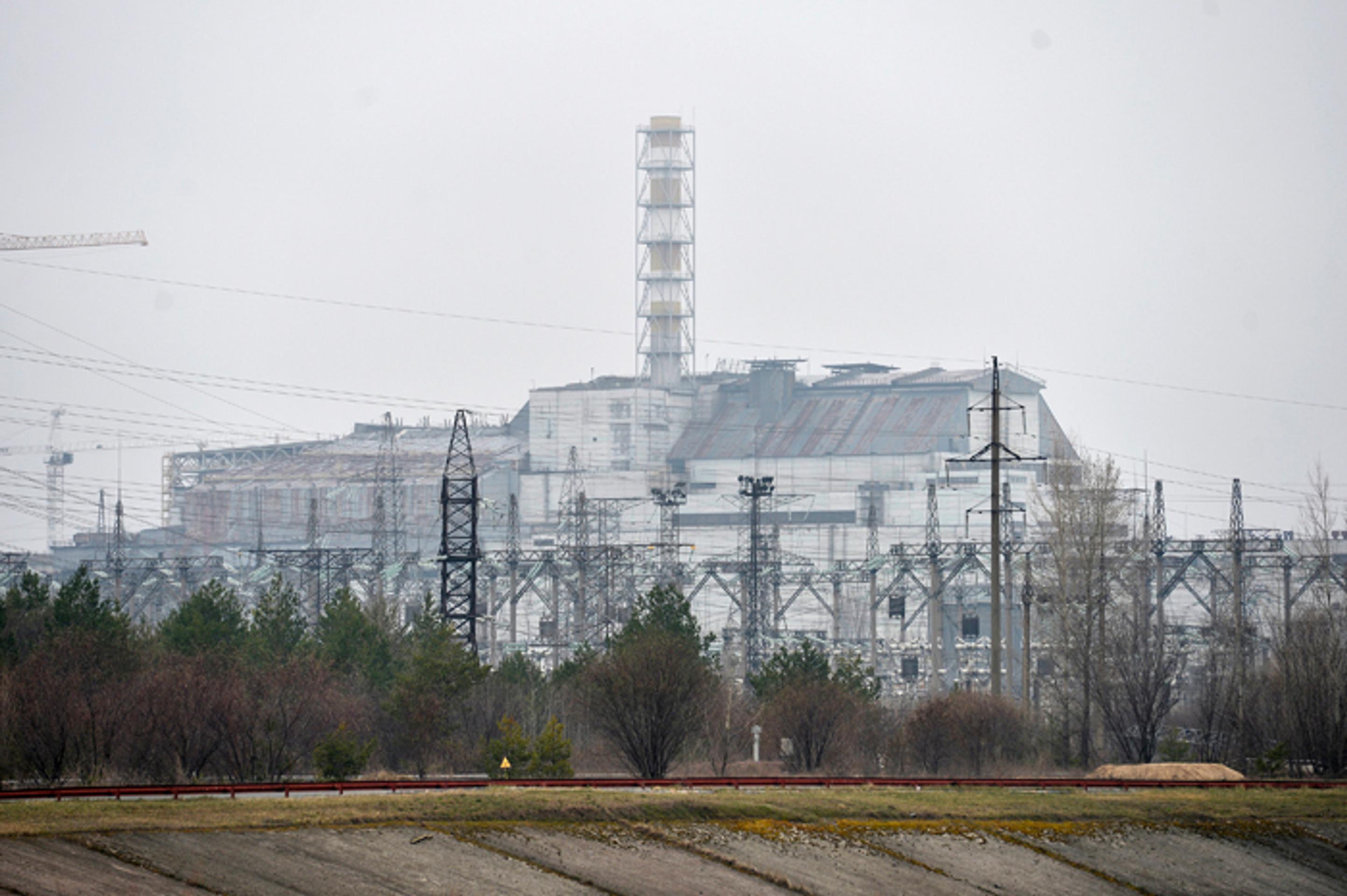 Výbuchom poškodený 4. blok atómovej elektrárne v Černobyle, ktorý otriasol Ukrajinou 26. apríla 1986.