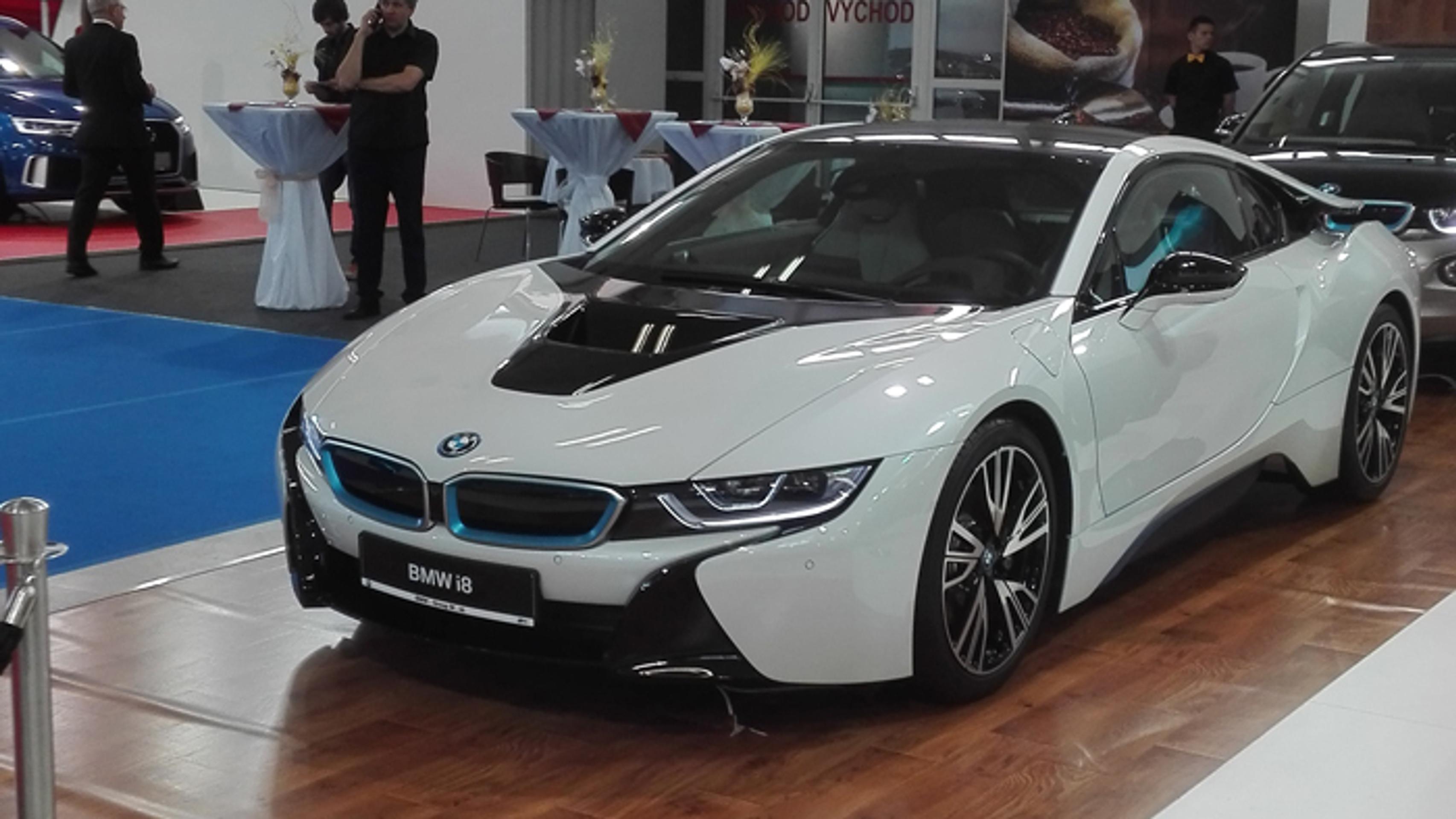Hybrid BMW i8.