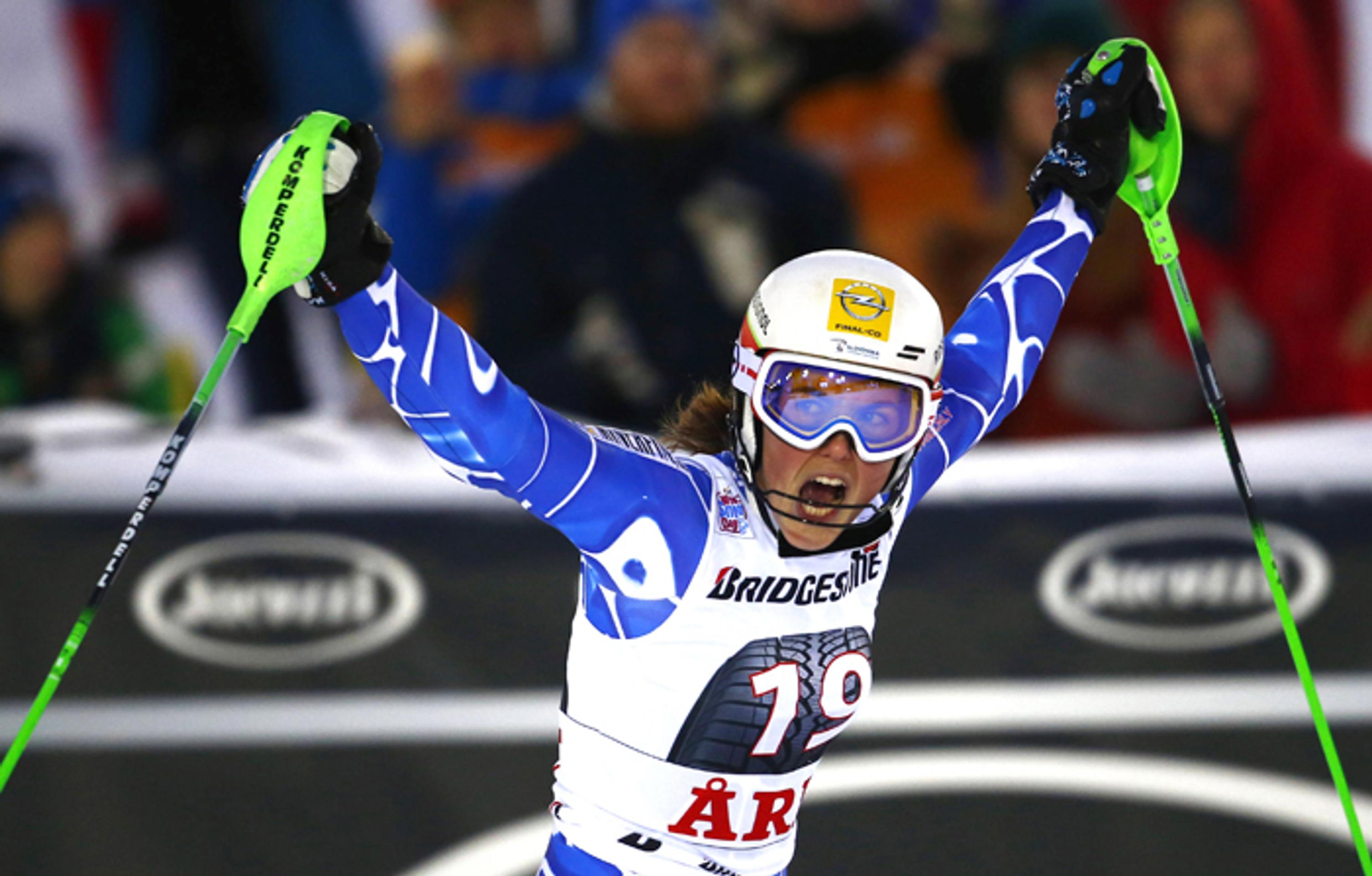 Petra Vlhová sa teší po víťazstve slalomu SP vo švédskom Aare.