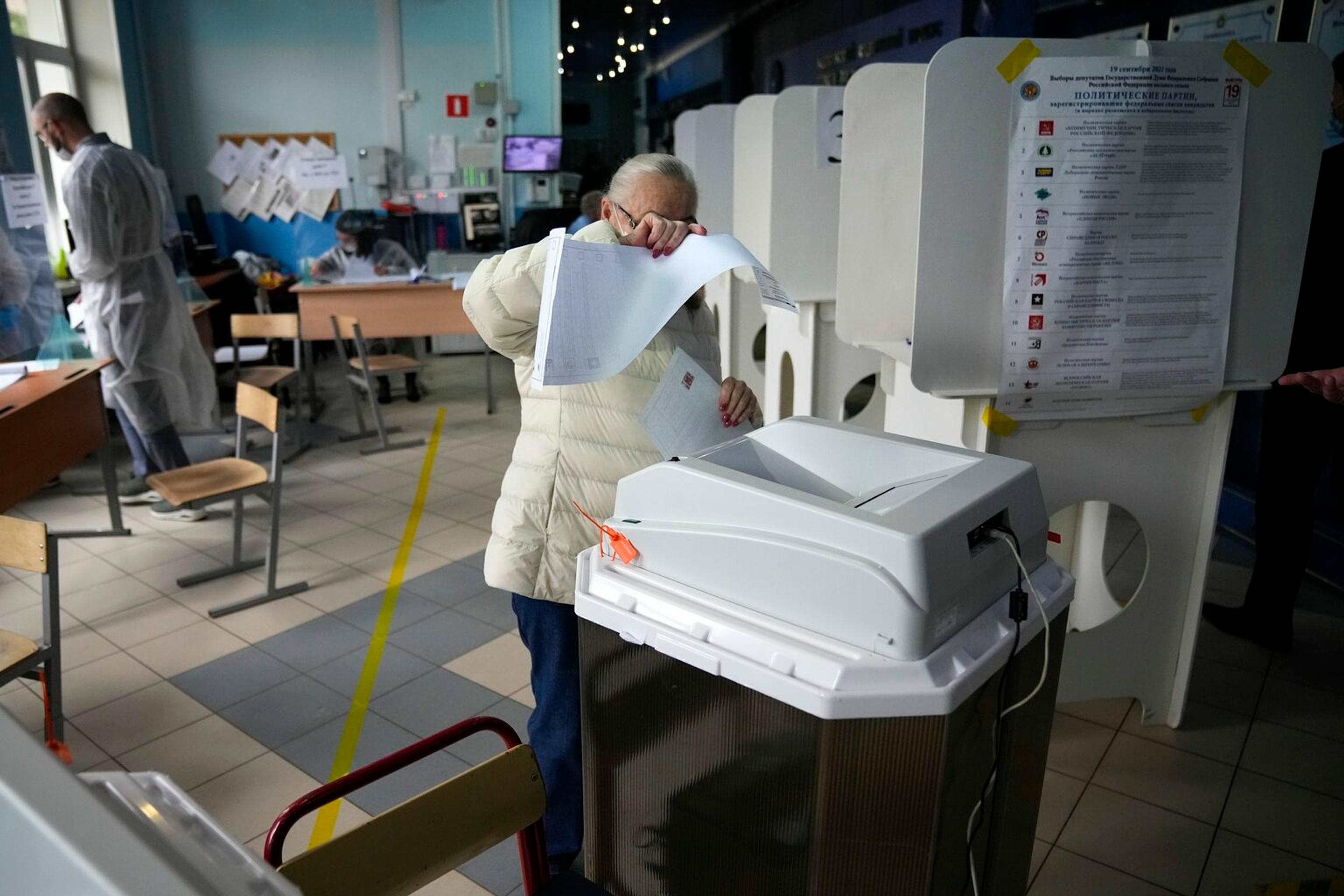 Začali sa voľby v Rusku. Podľa odborníkov však veľké prekvapenia hlasovanie neprinesie