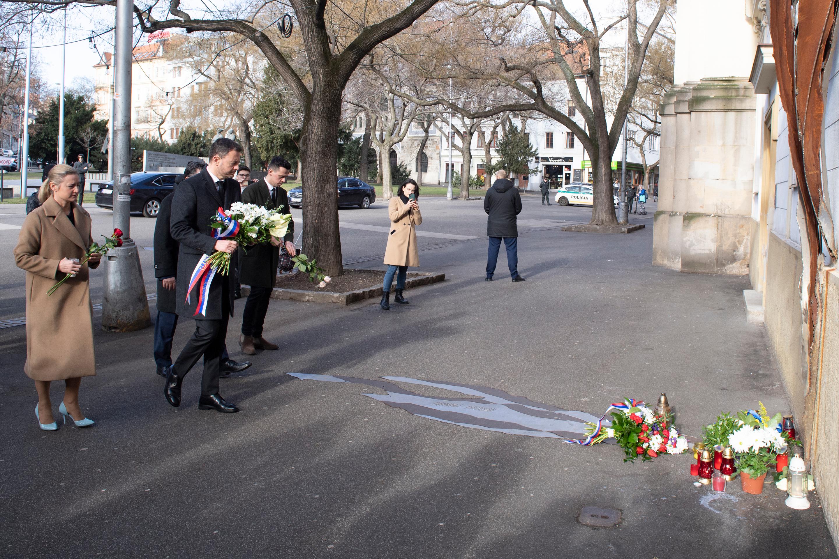 Eduard Heger si uctil pamiatku Jána Kuciaka
