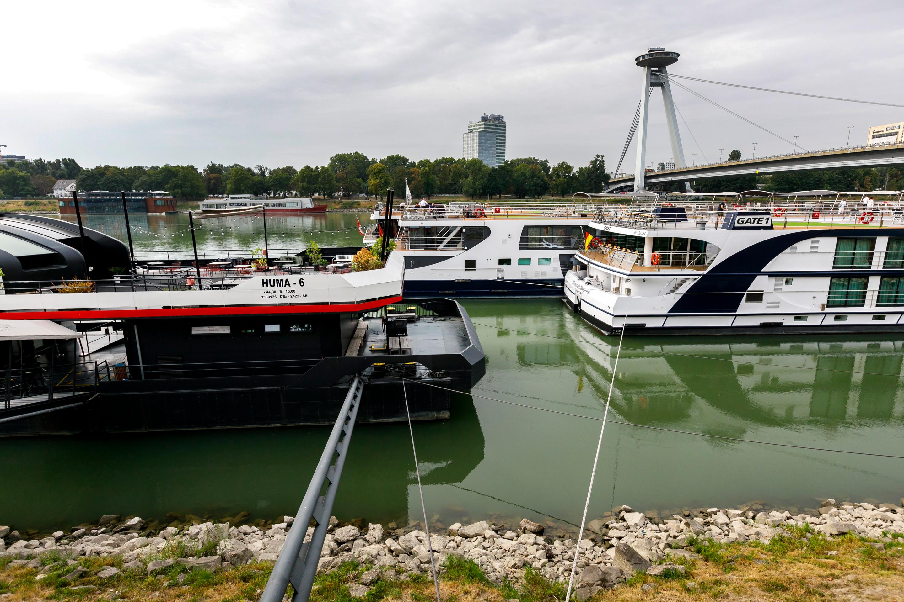 Nízka hladina Dunaja v Bratislave (19.8.2022)