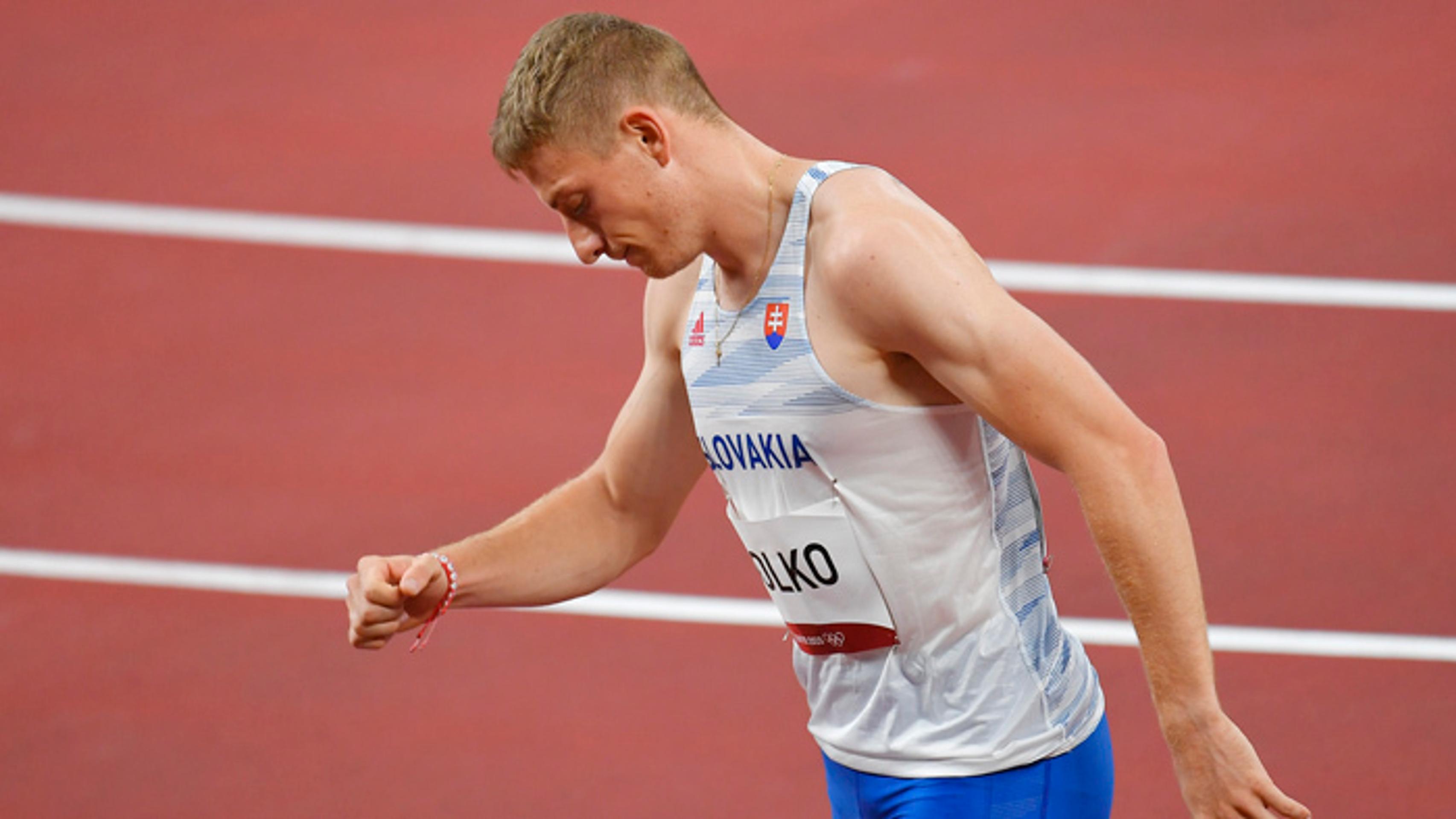 Ján Volko reaguje po rozbehu na 100 metrov na OH v Tokiu.