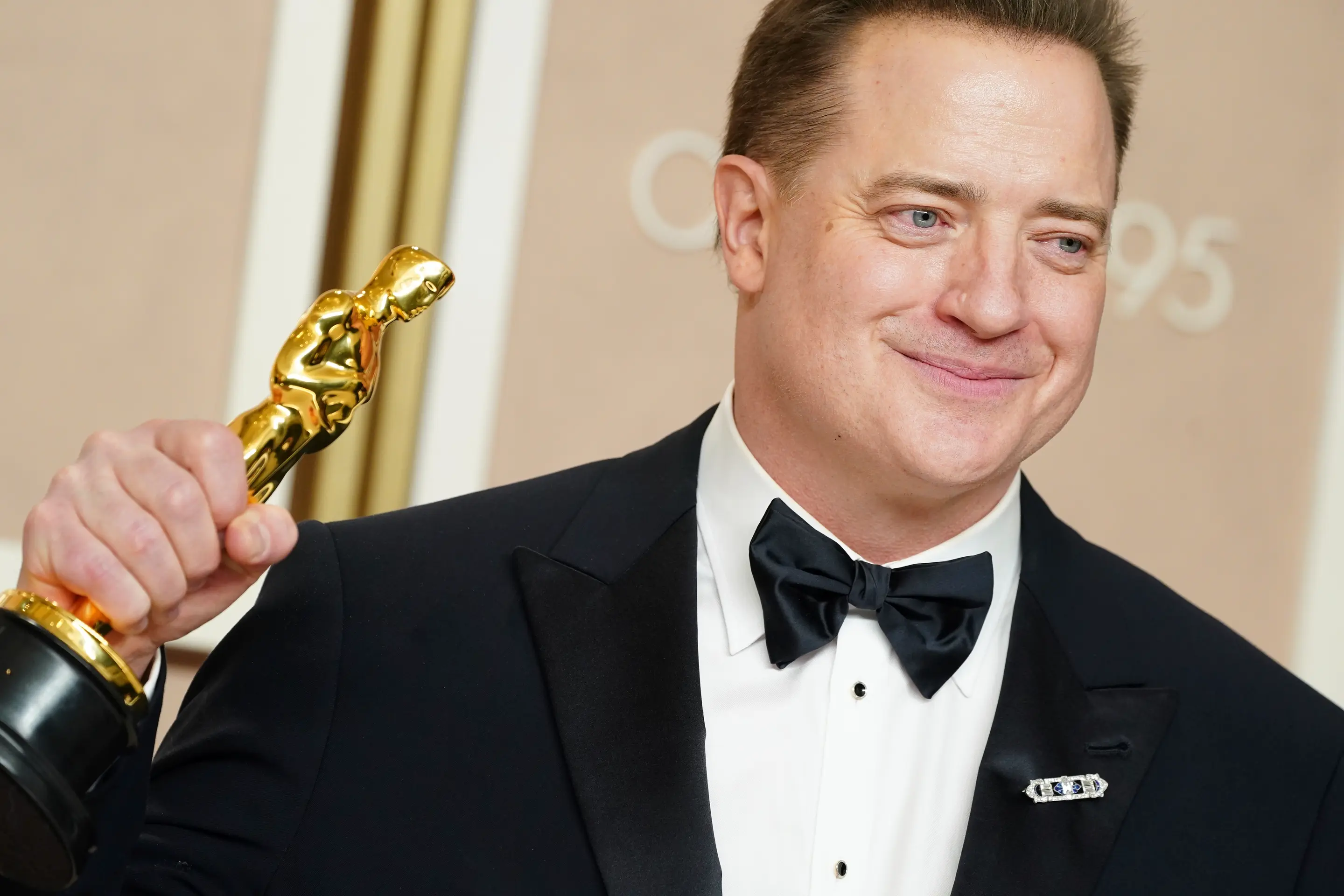Americký herec Brendan Fraser získal cenu pre najlepšieho herca v hlavnej úlohe vo filme Veľryba (The Whale).