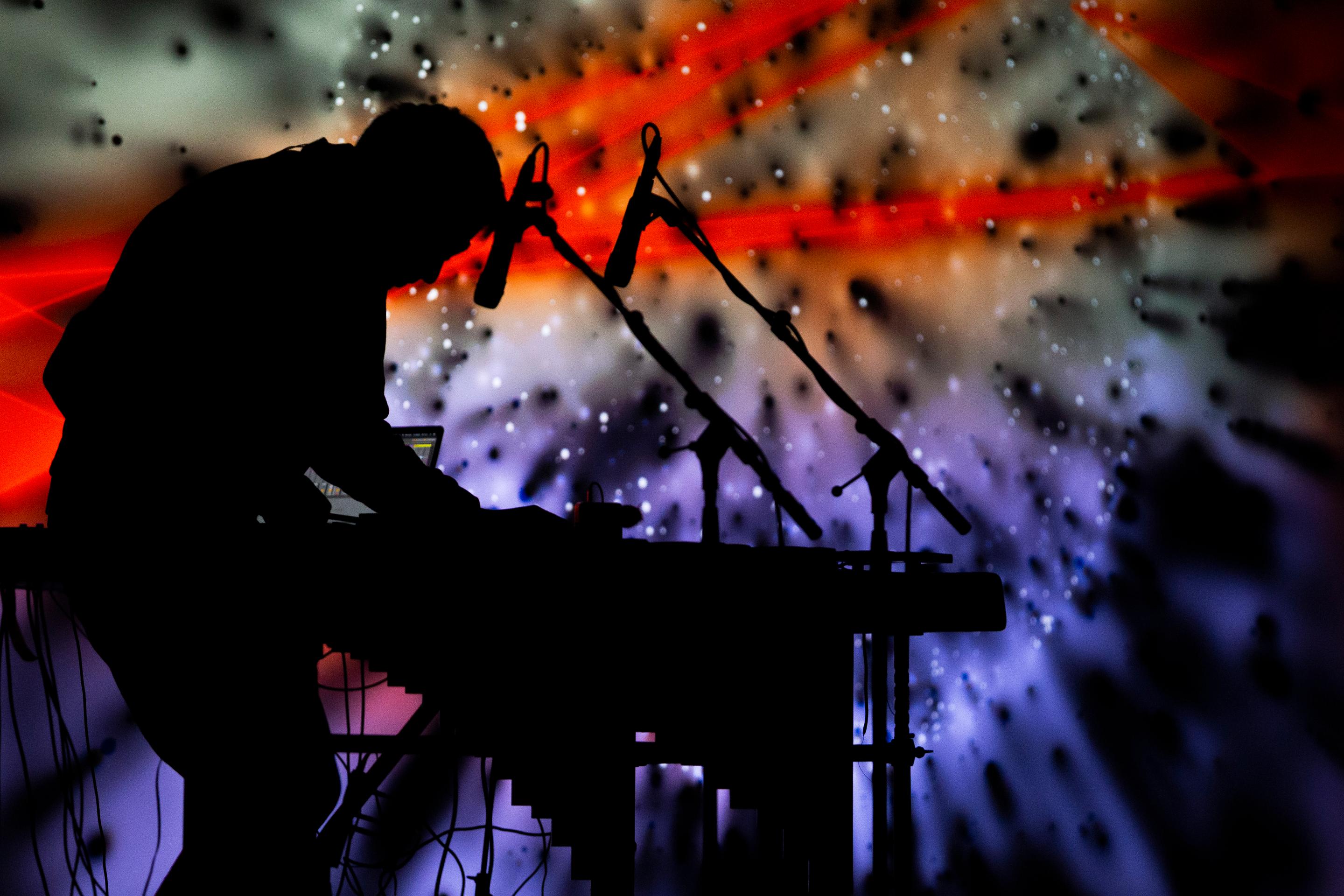 Stroon & DevKid / Temple Timbre Embers Live v Sade Janka Krála.