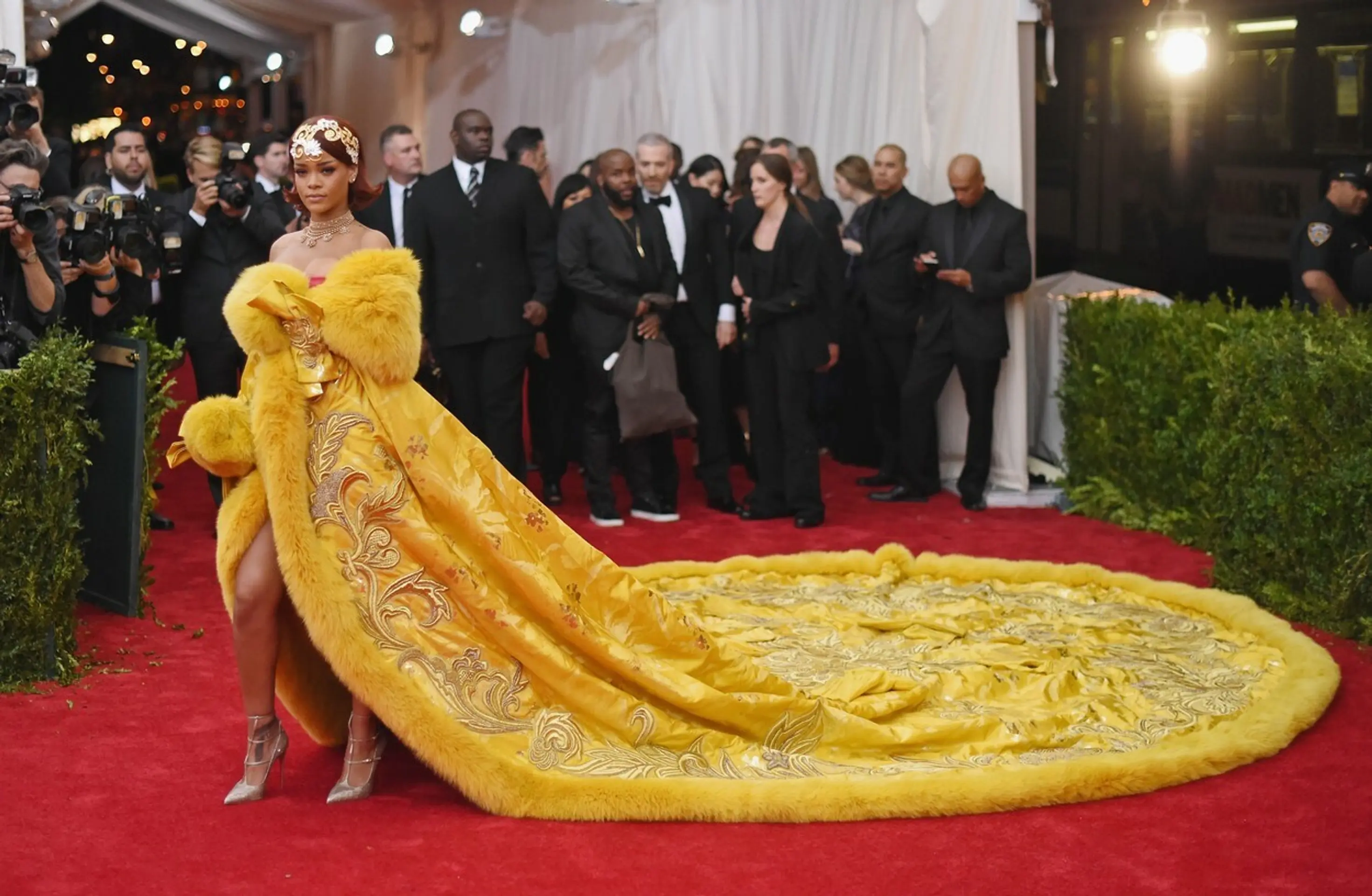Rihanna na Costume Institute Benefit Gala v Metropolitan Museum of Art.