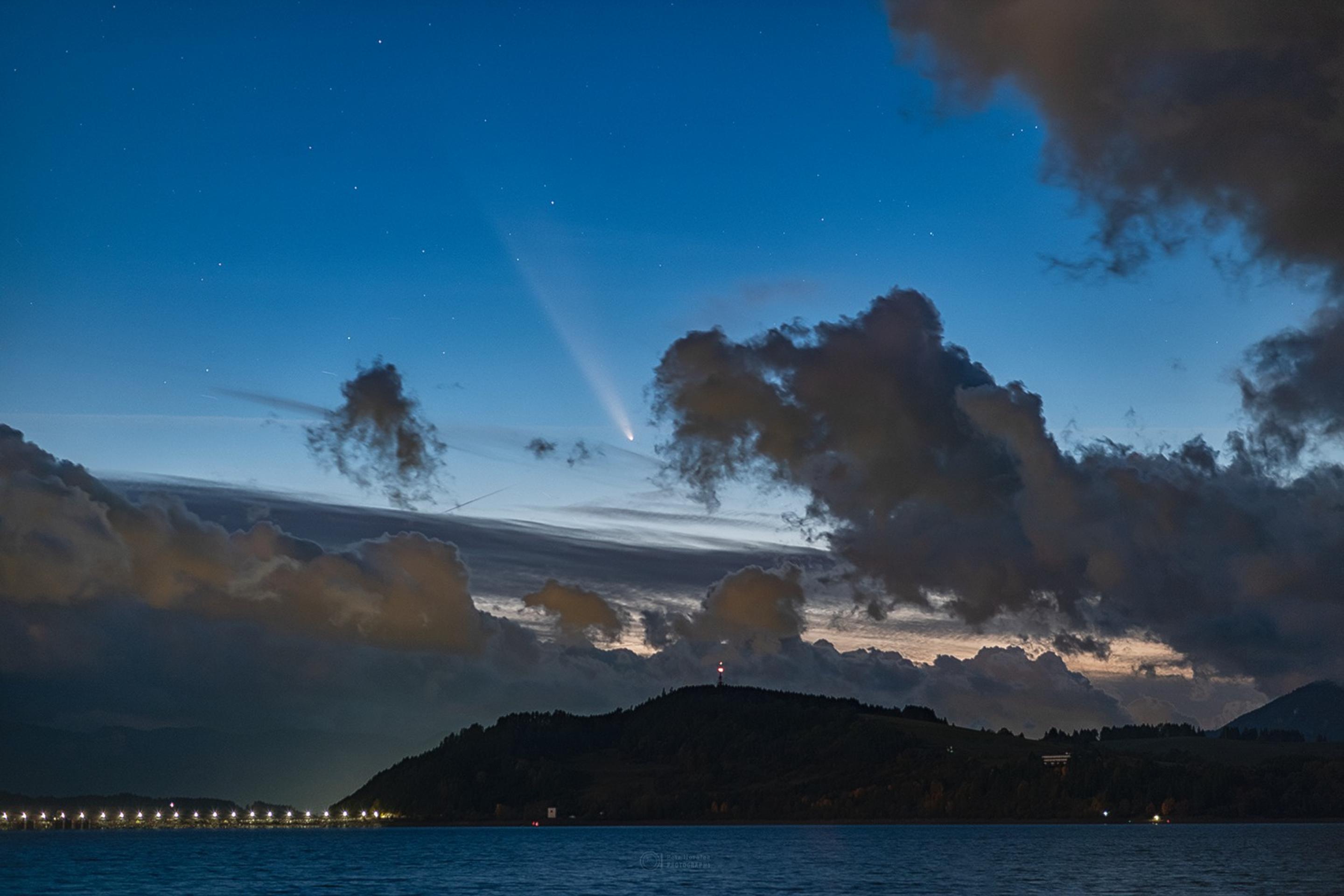 Kométa C/2023 A3 Tsuchinshan-ATLAS odfotená nad Liptovskou Marou (13. október).