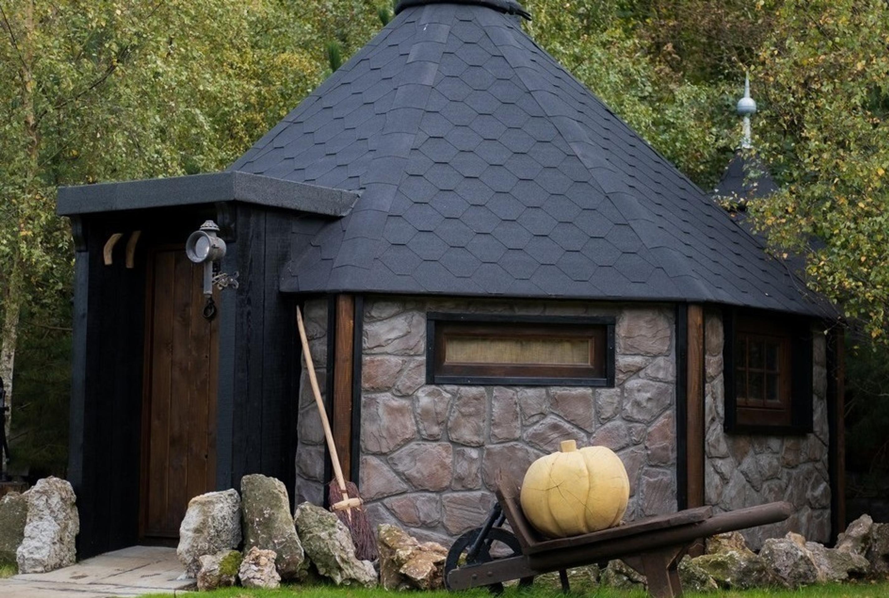 V Hagridovej chatrči môžete prespať