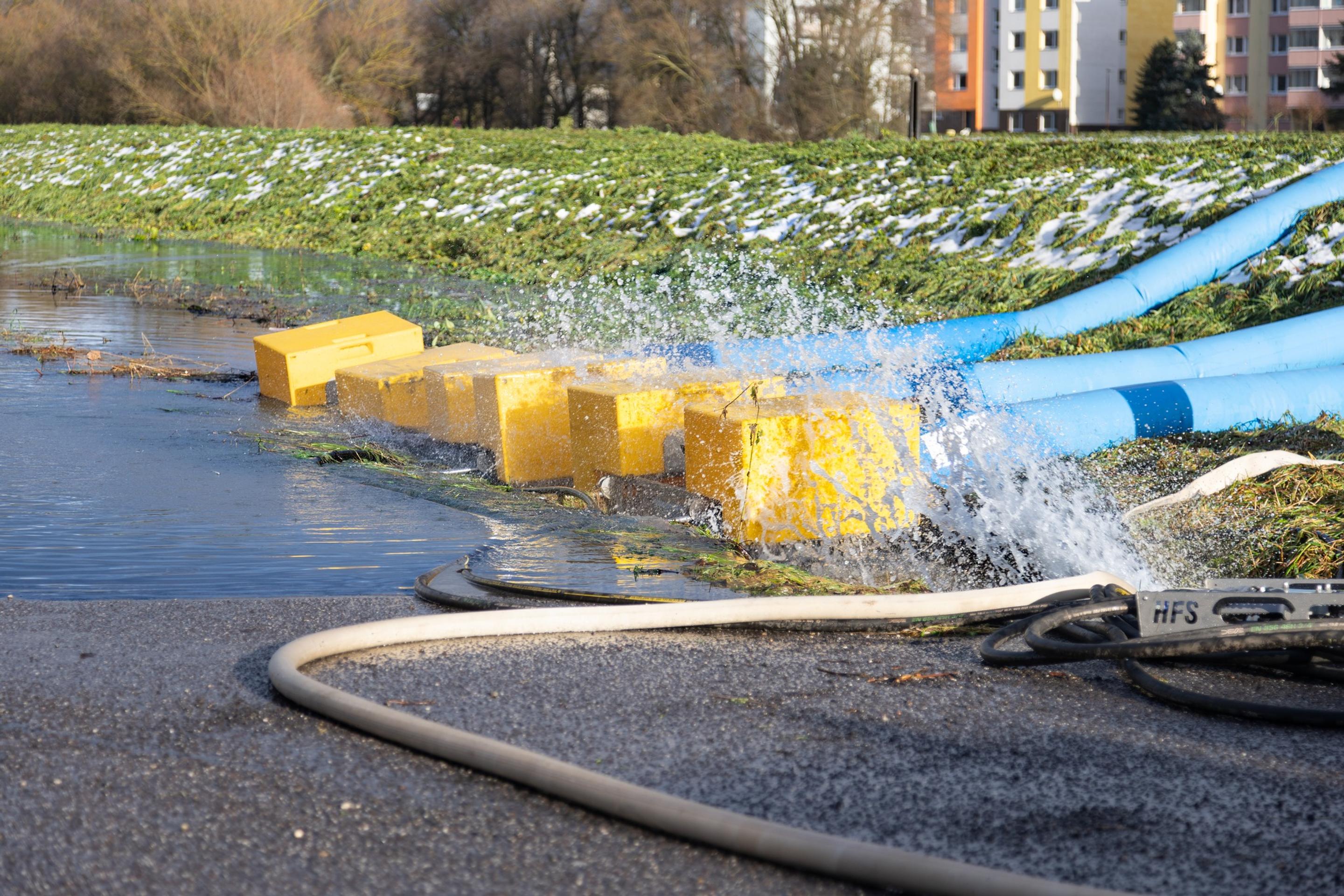 Zábery z povodní v Sliači