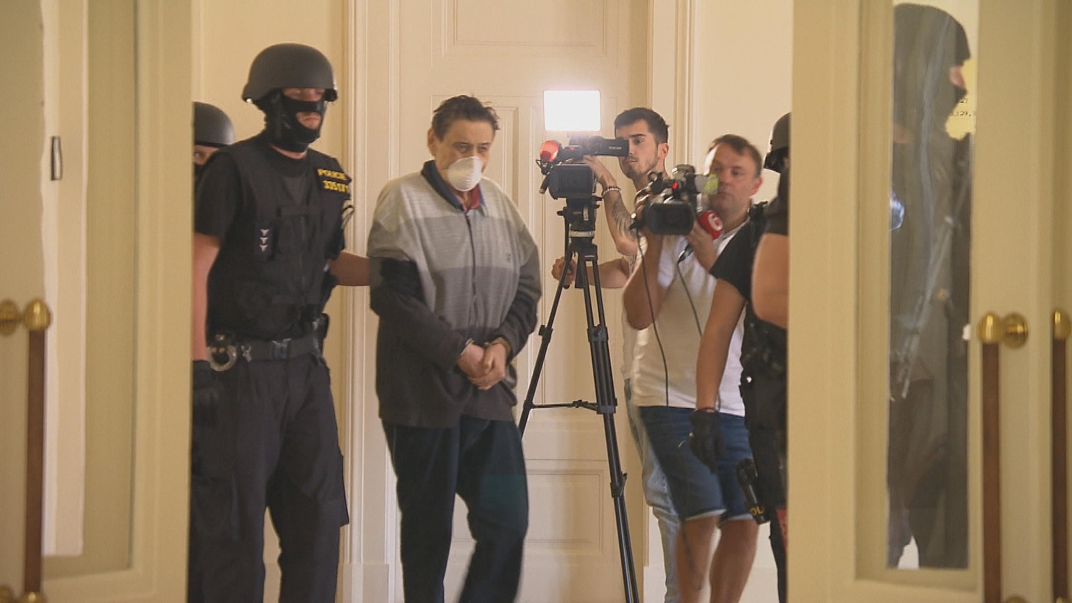 Na snímke uprostred obžalovaný Marián Goga