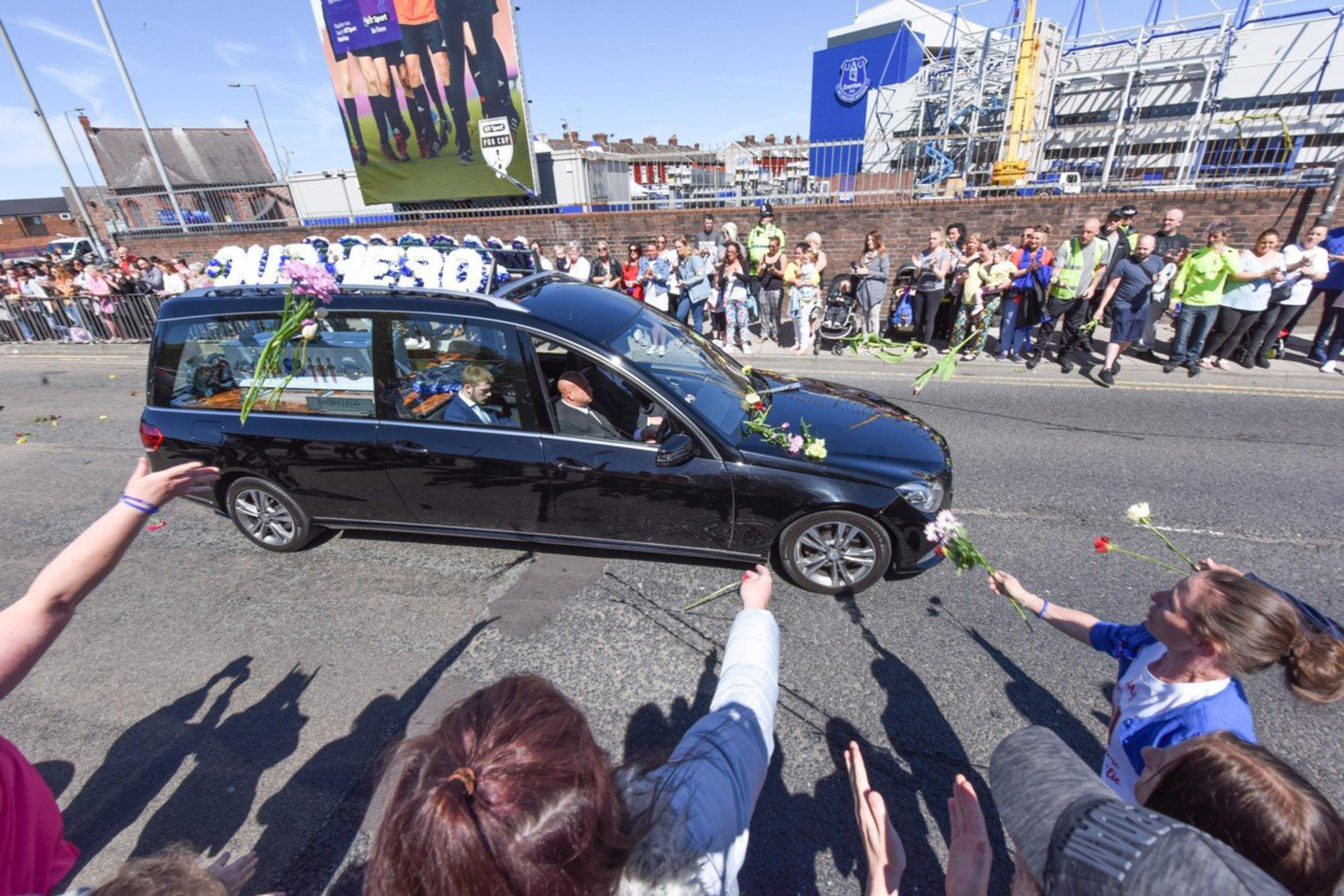 Pohreb Alfieho Evansa.