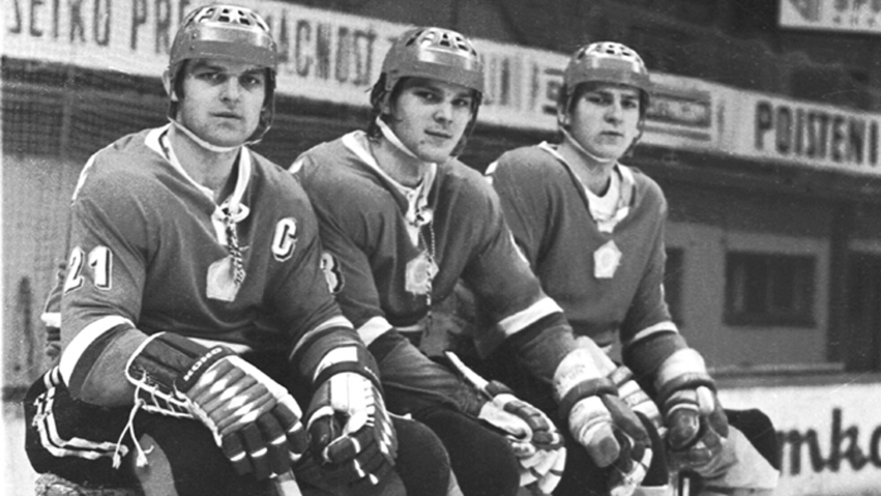 Na snímke z 12. apríla 1978 bratia Šťastní - zľava, Marian, Peter a Anton.