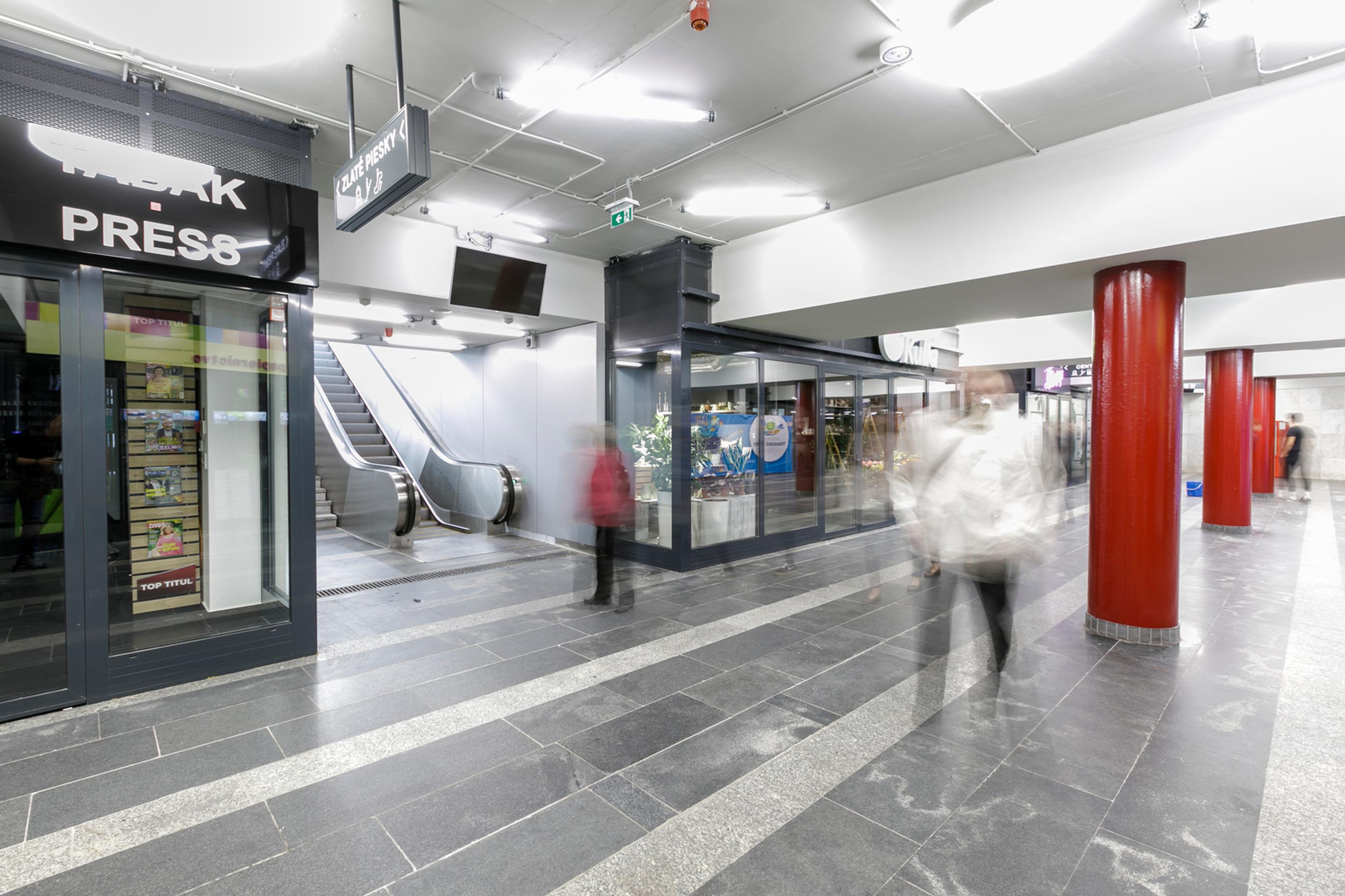 Na snímke oficiálne otvorenie podchodu na Trnavskom mýte