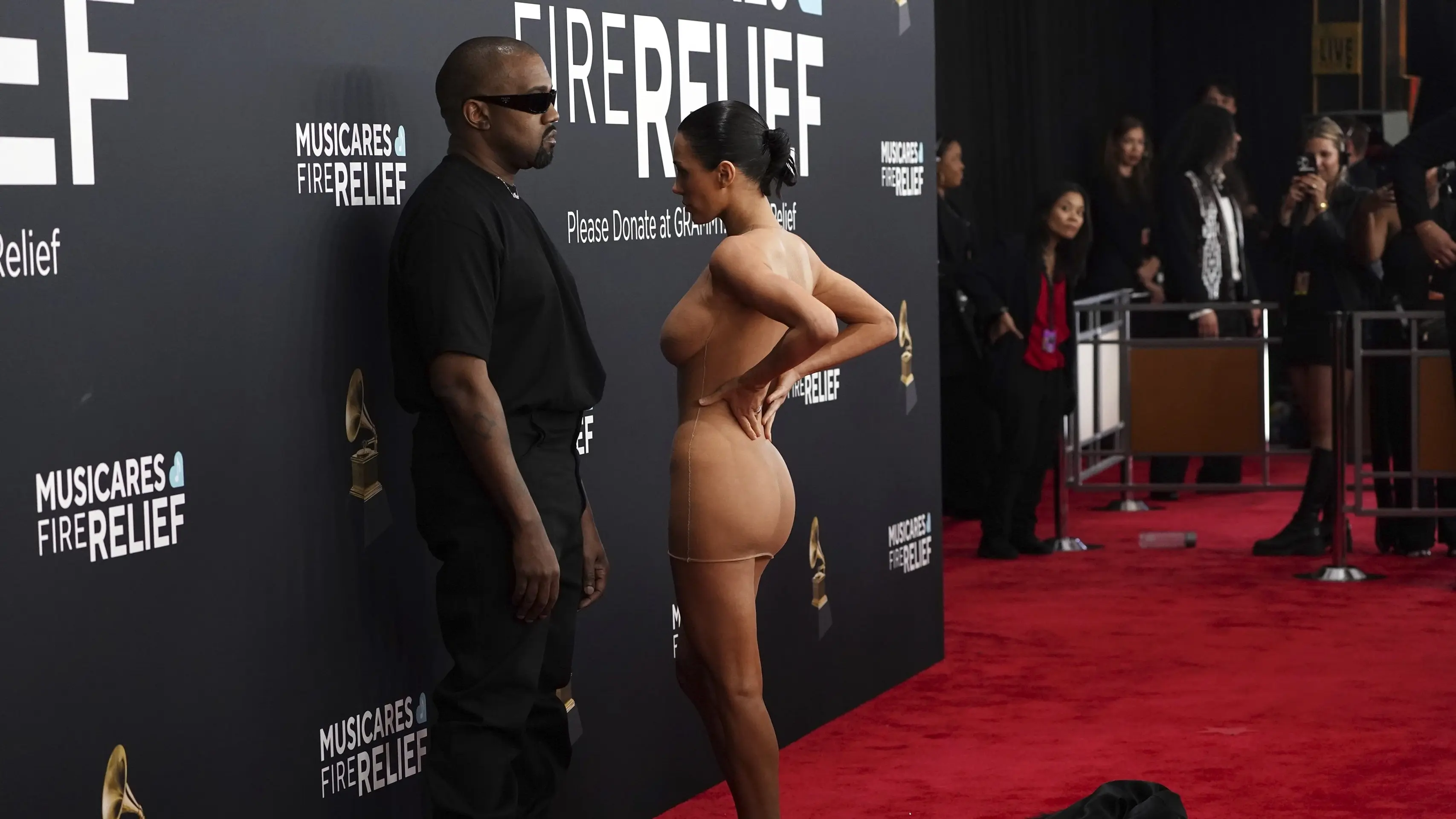 Kanyeho manželka prišla na Grammys takmer nahá