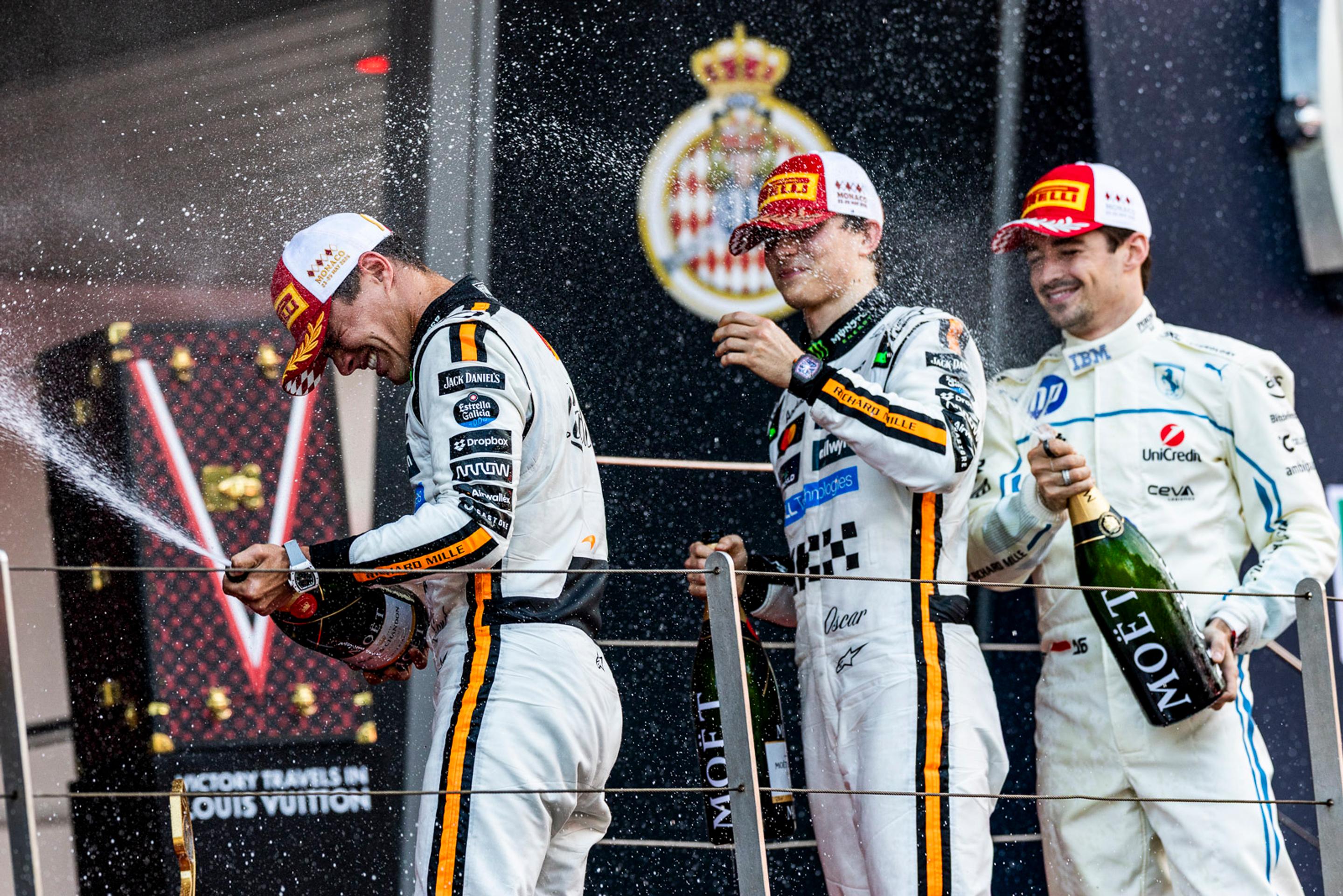 McLaren mal v Monaku oboch pilotov na pódiu.