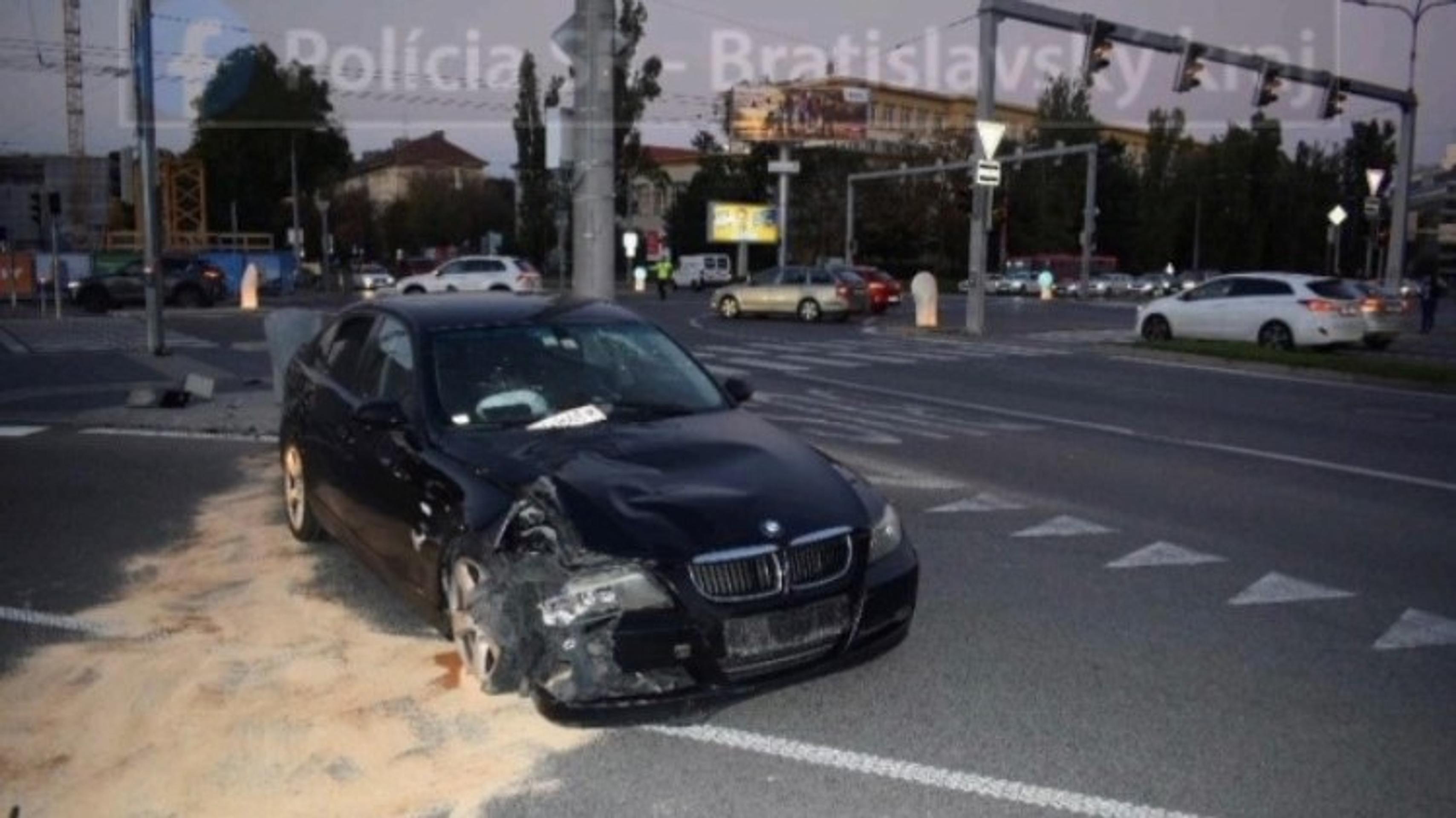 Nehoda v Bratislave na rohu Košickej a Prievozskej ulice