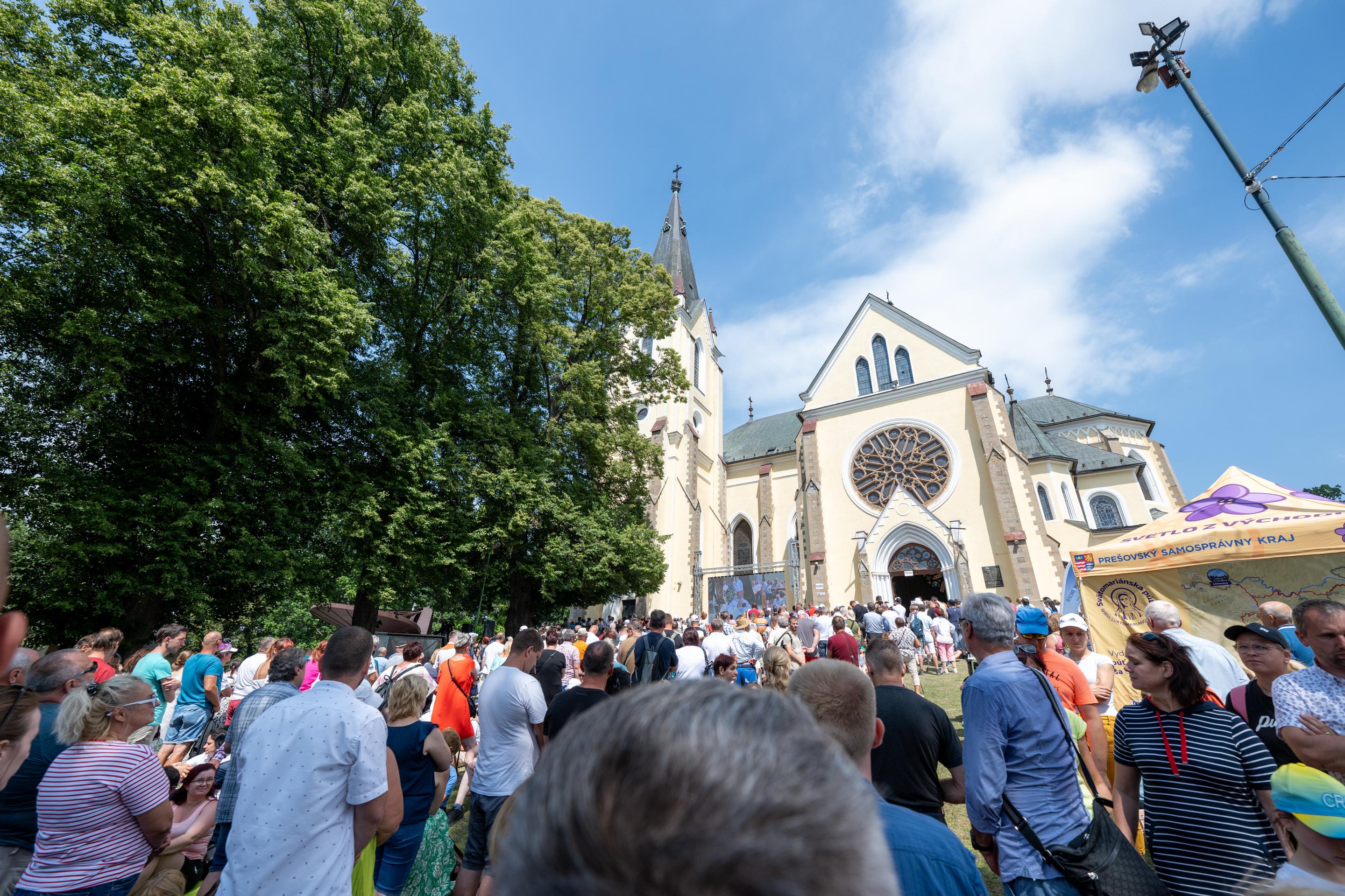 Na snímke veriaci počas slávnostnej odpustovej svätej omše, ktorá je súčasťou Levočskej púte. (2)