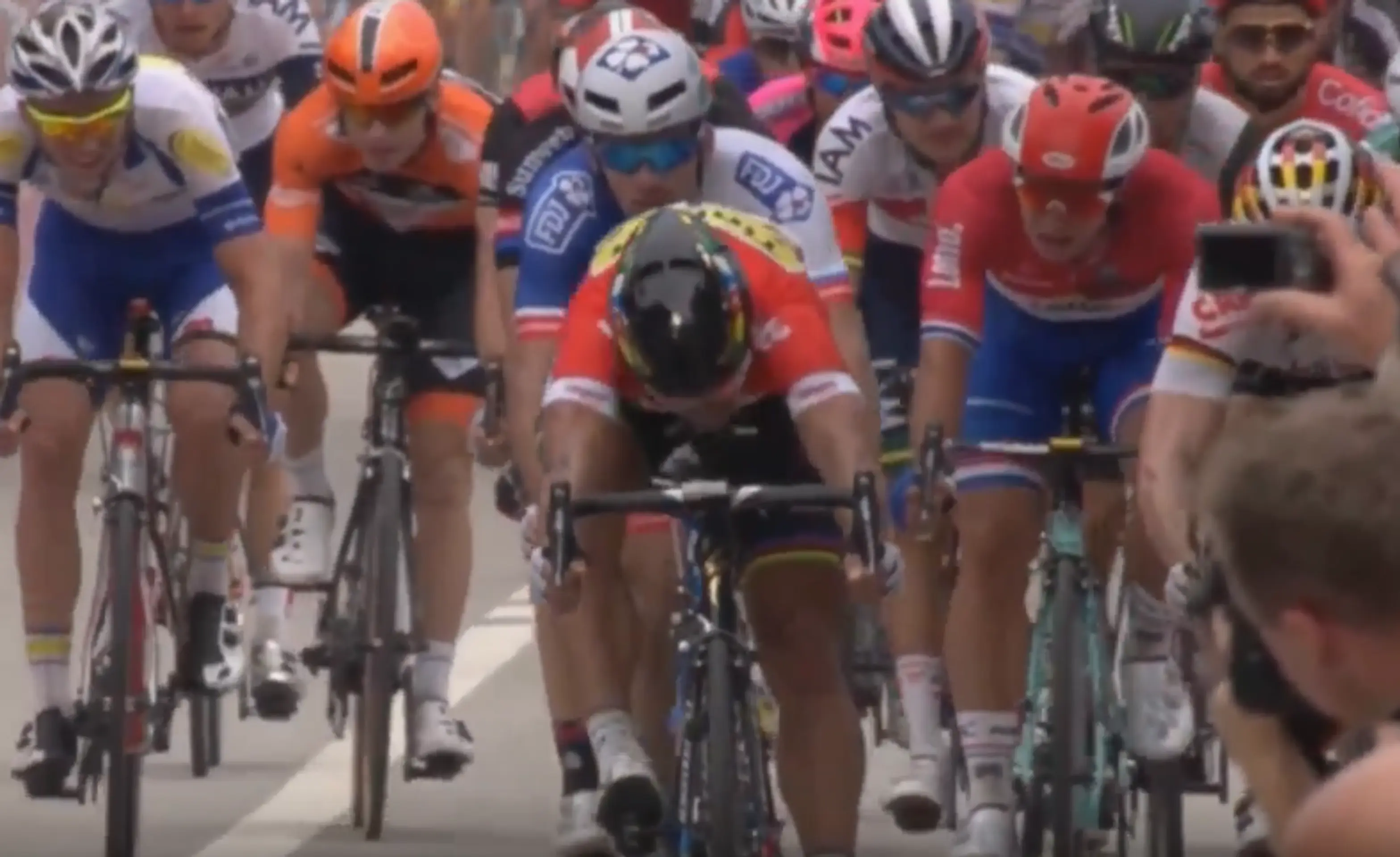 Peter Sagan vyhral štvrtú etapu Eneco tour 2016.