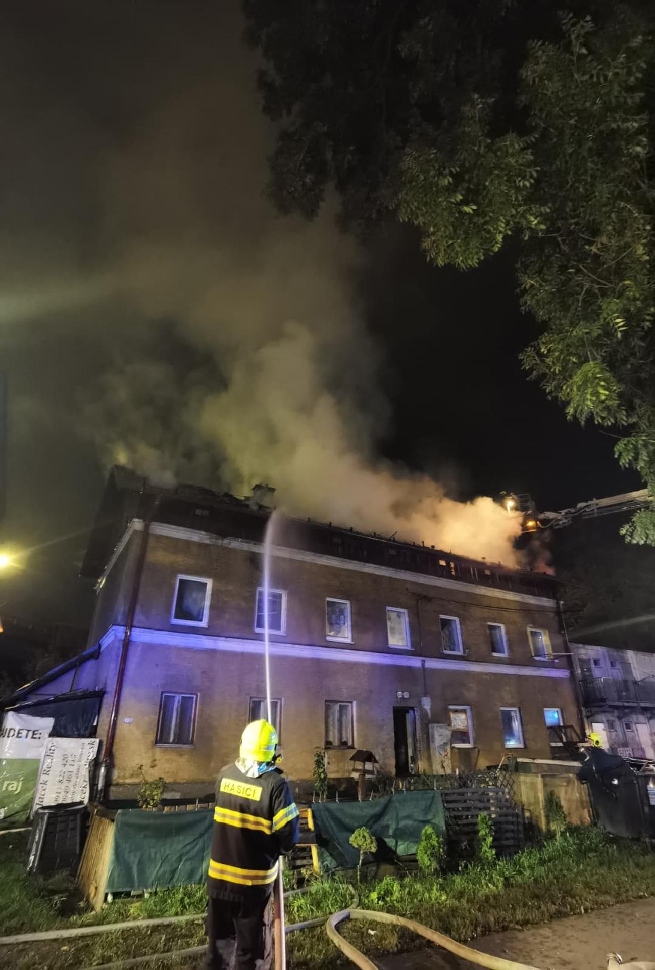 V Žiline horela bytovka