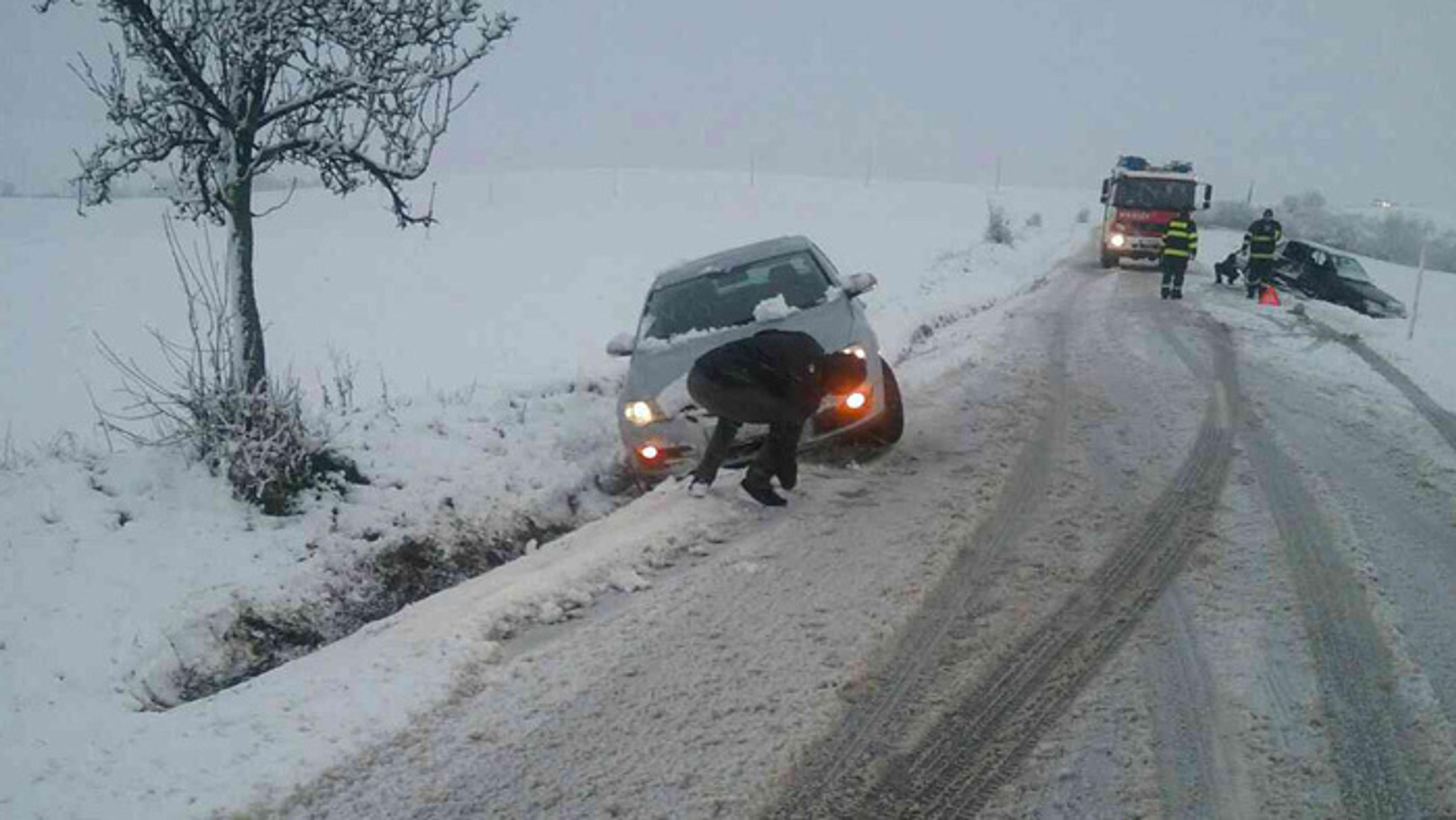 Nad hlavou mala spolujazdca.