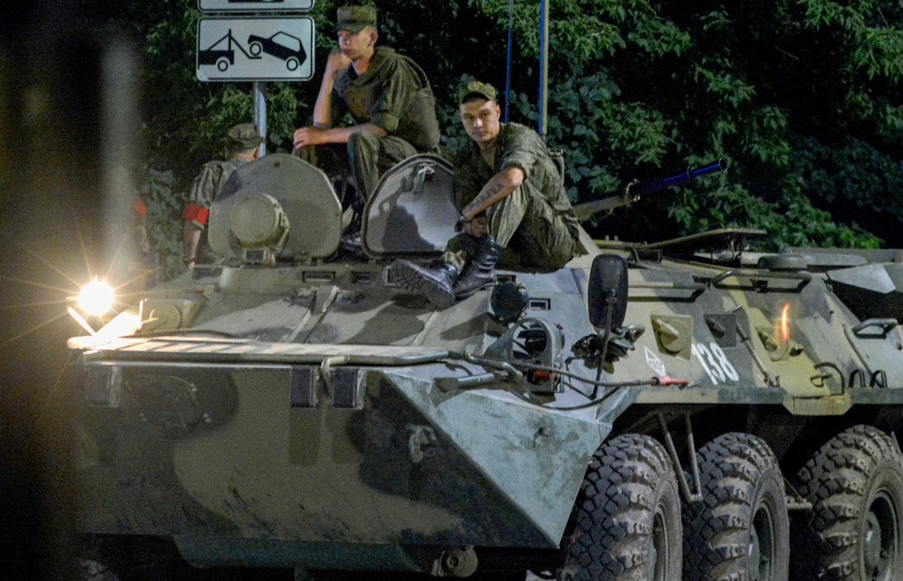 Vagnerovci obsadili Rostov nad Donom.