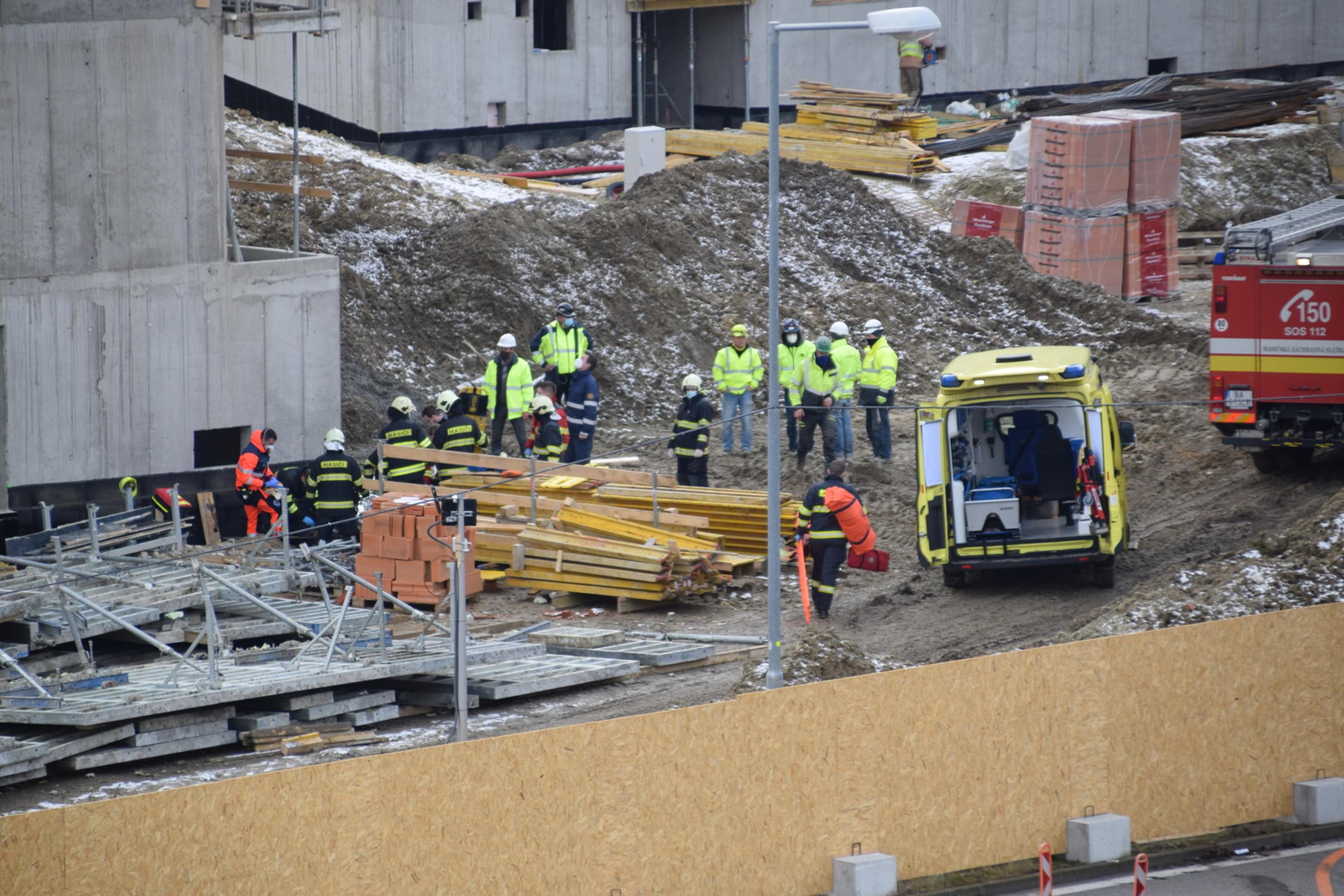 Varovný nápis upozoňujúci na nebezpečenstvo výskytu krokodílov.