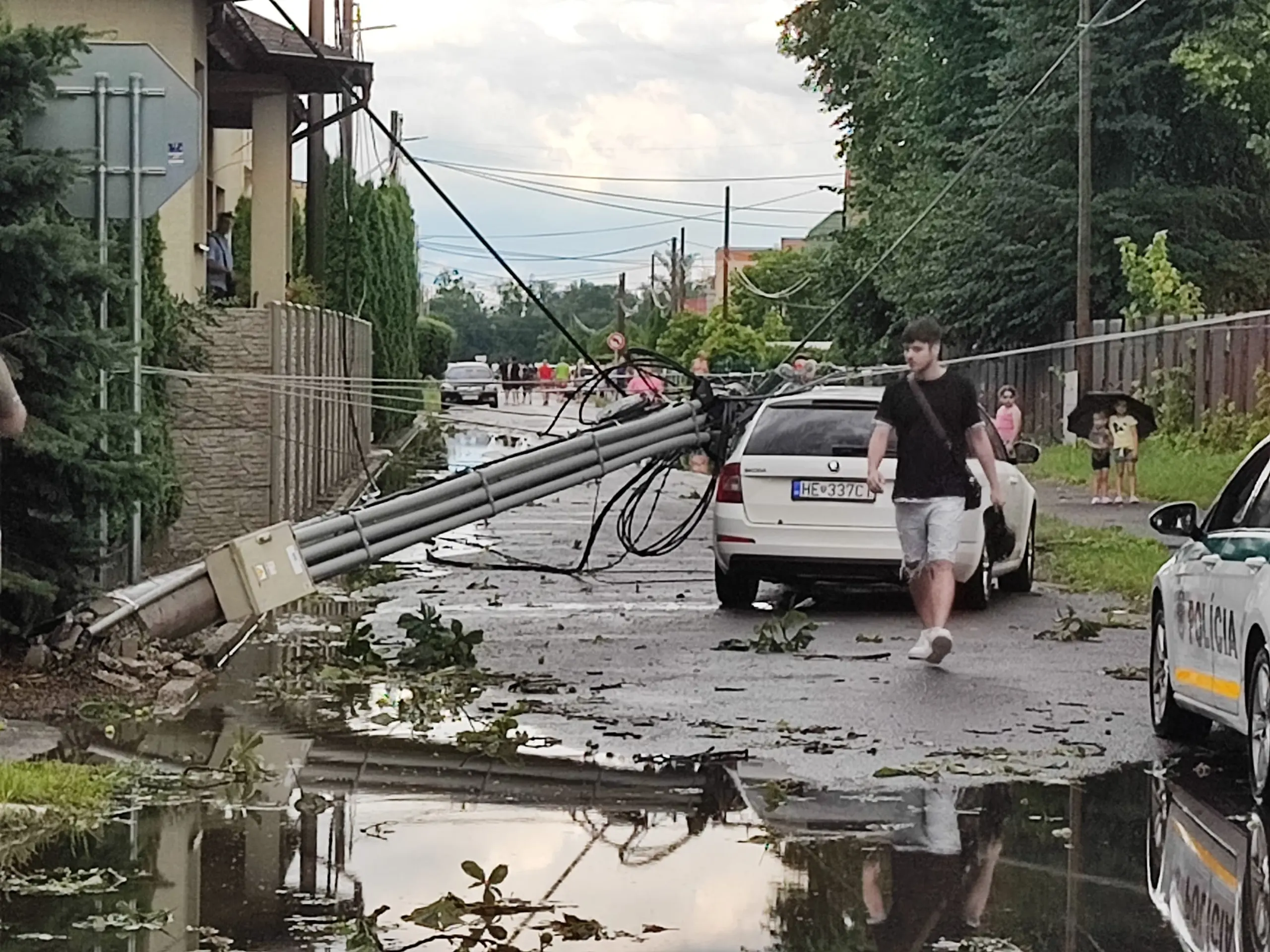 Strážske, následky búrky.