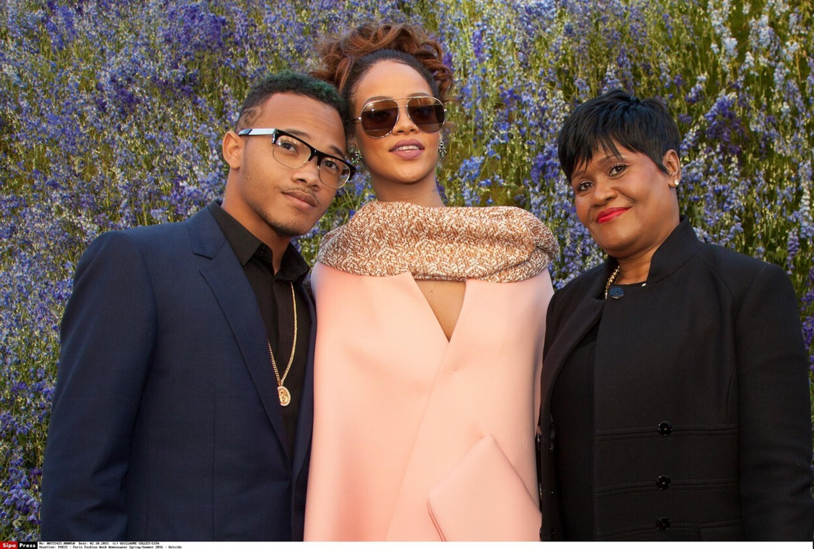 Rihanna s mamou a bratom Rajadom Fentym.