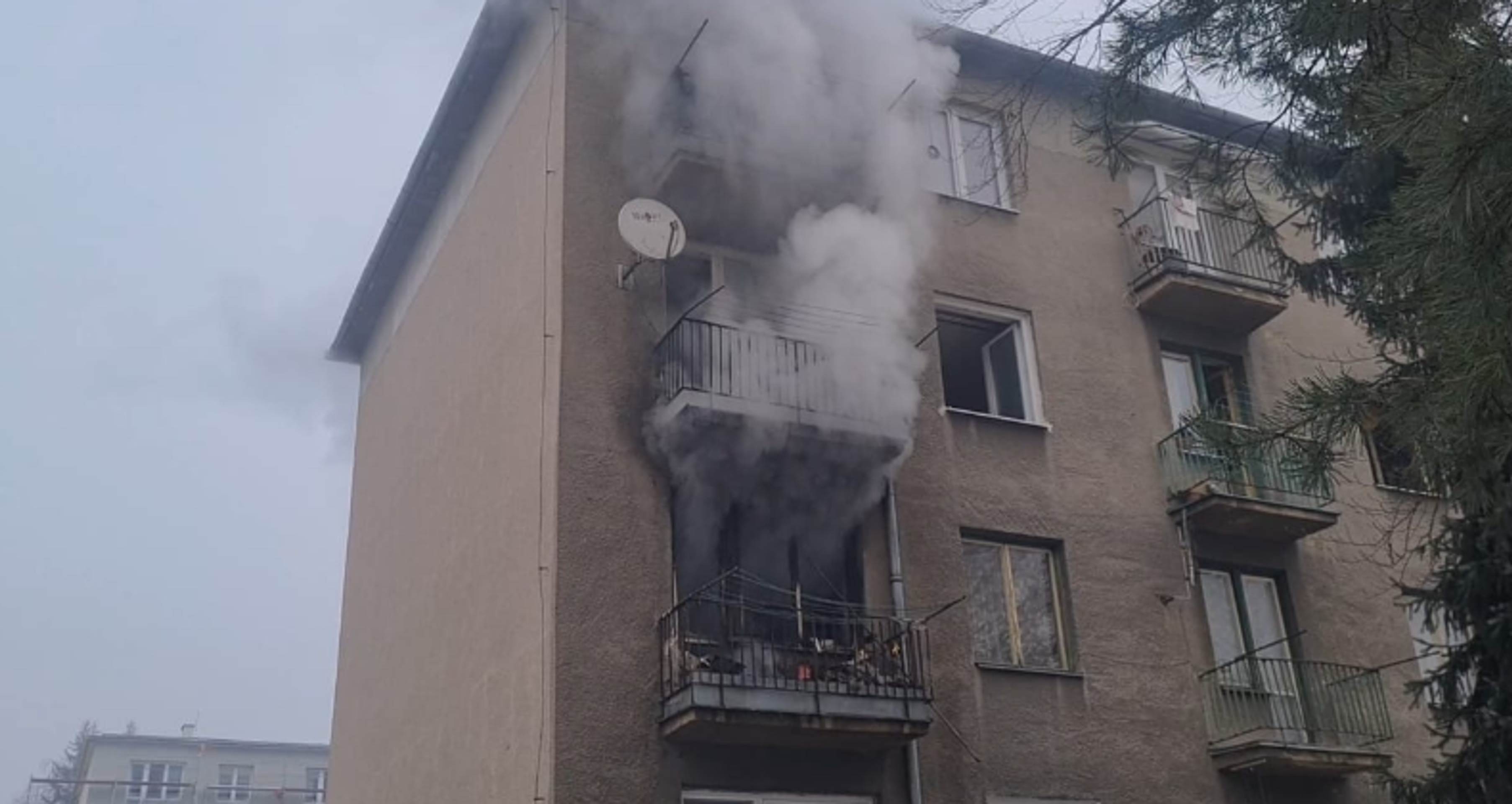 Plamene zachvátili jeden z bytov v Rožňave.