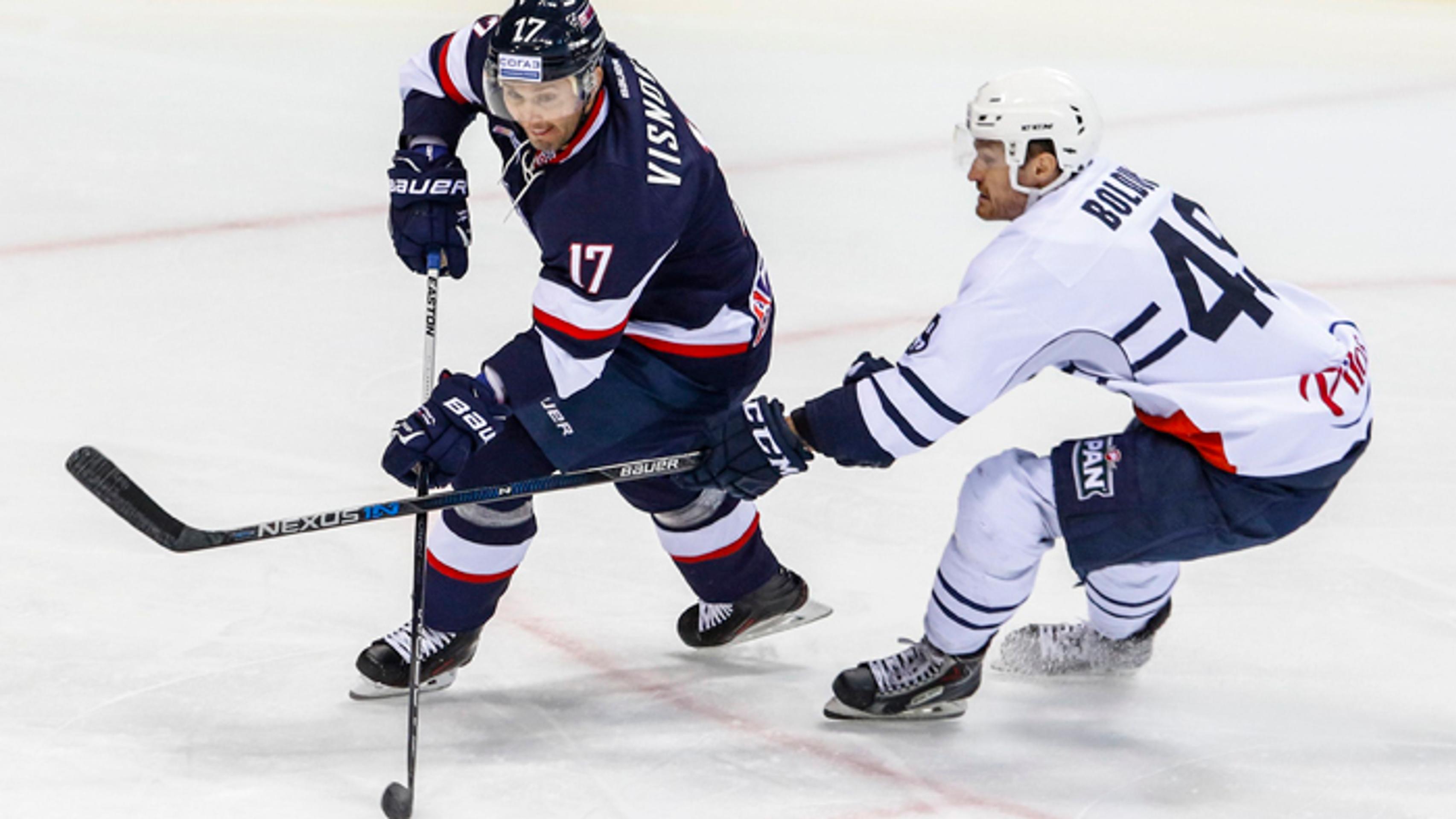 Slovanista Ľubomír Višňovský a Alexandre Bolduc HC Slovan Bratislava - Medveščak Záhreb.