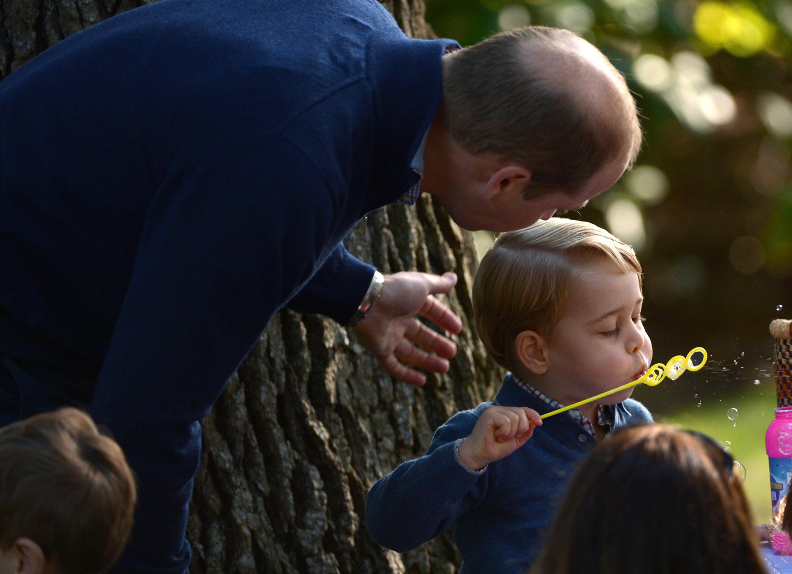 Princ George a princezná Charlotte