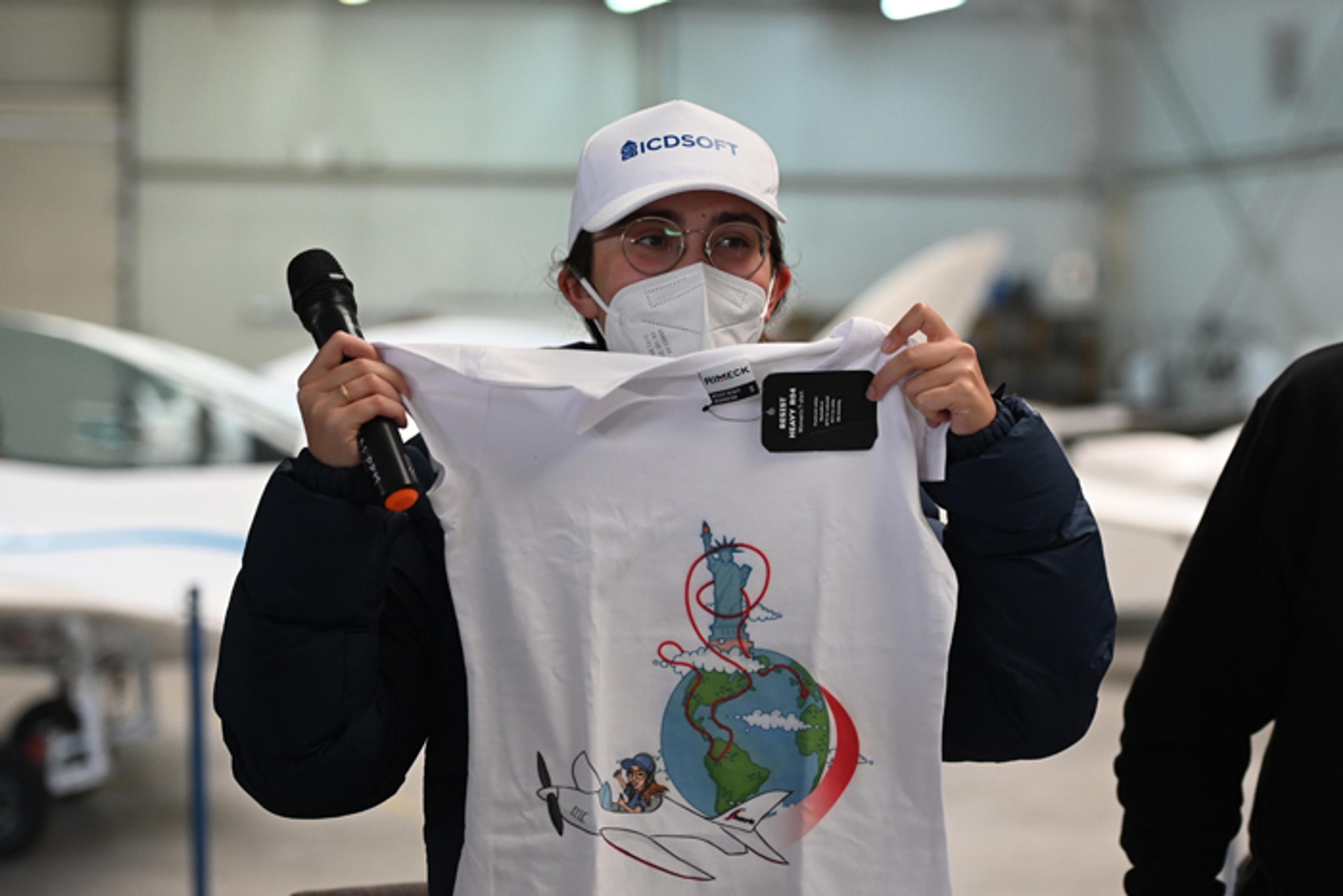 Pilotka Zara Rutherfordová.