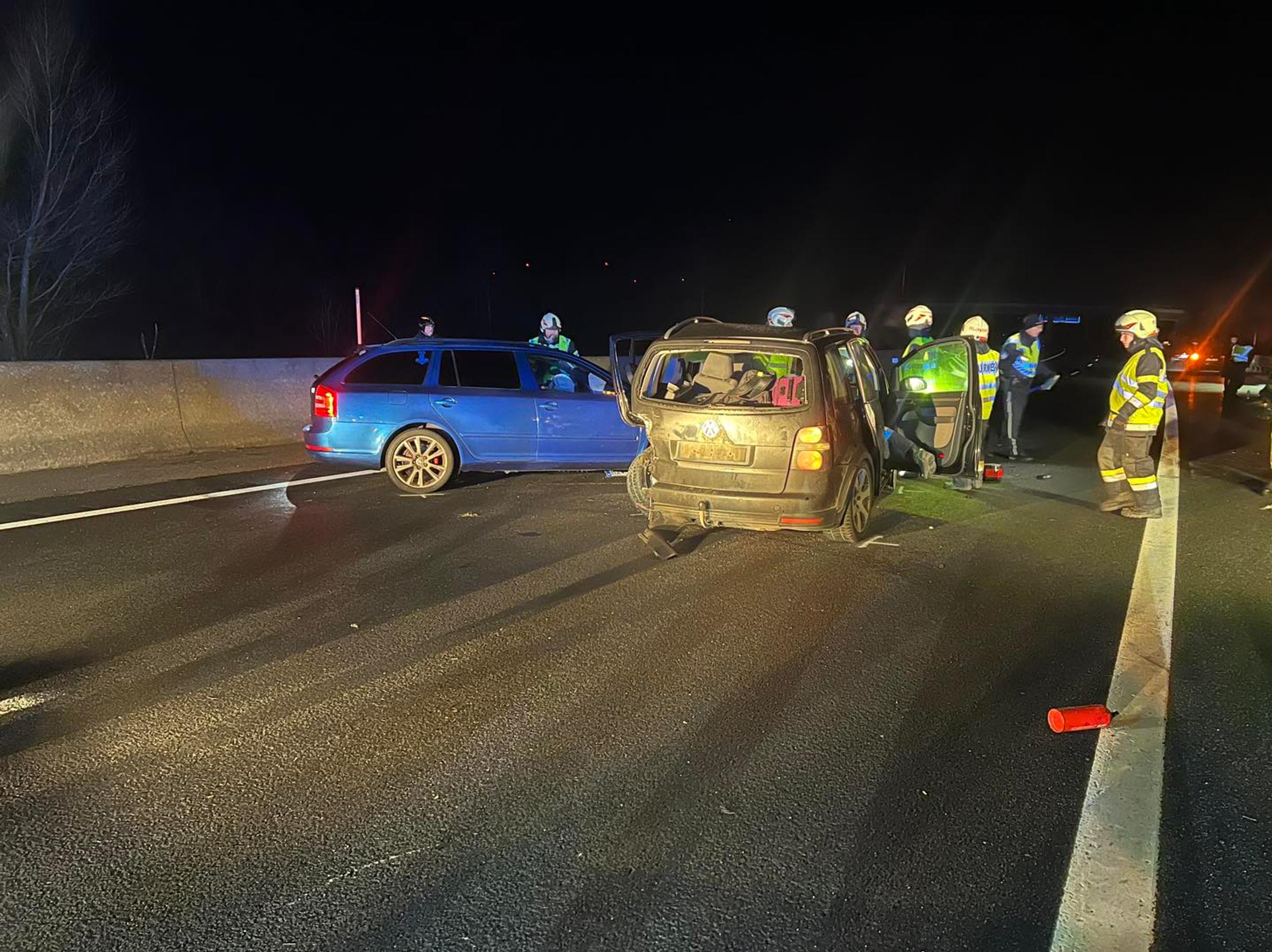 Pri nehode troch áut v  Rakúsku zahynula Slovenka.