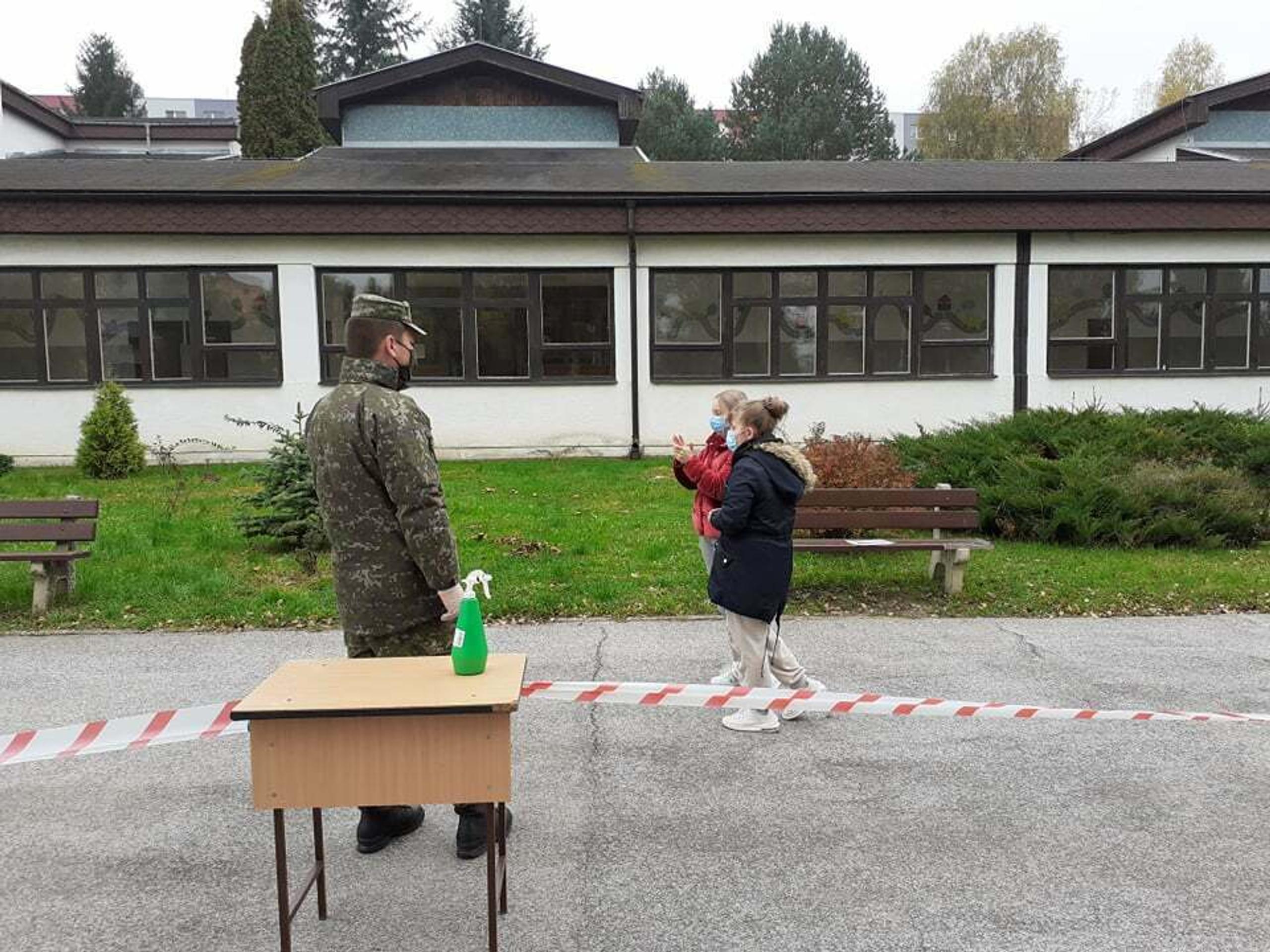 Vyhodnocovanie antigénových testov.