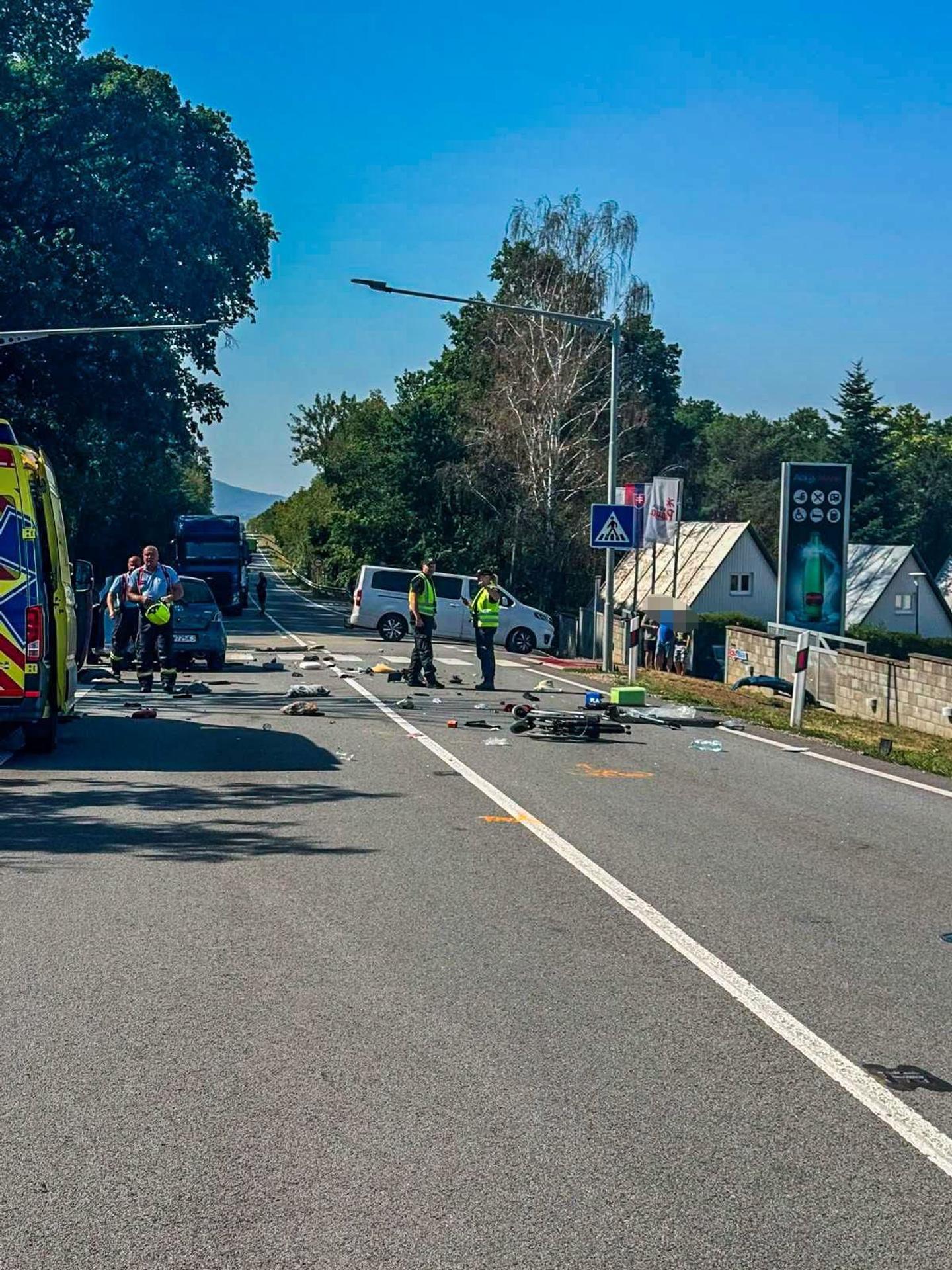 Nehoda pri obci Veľaty